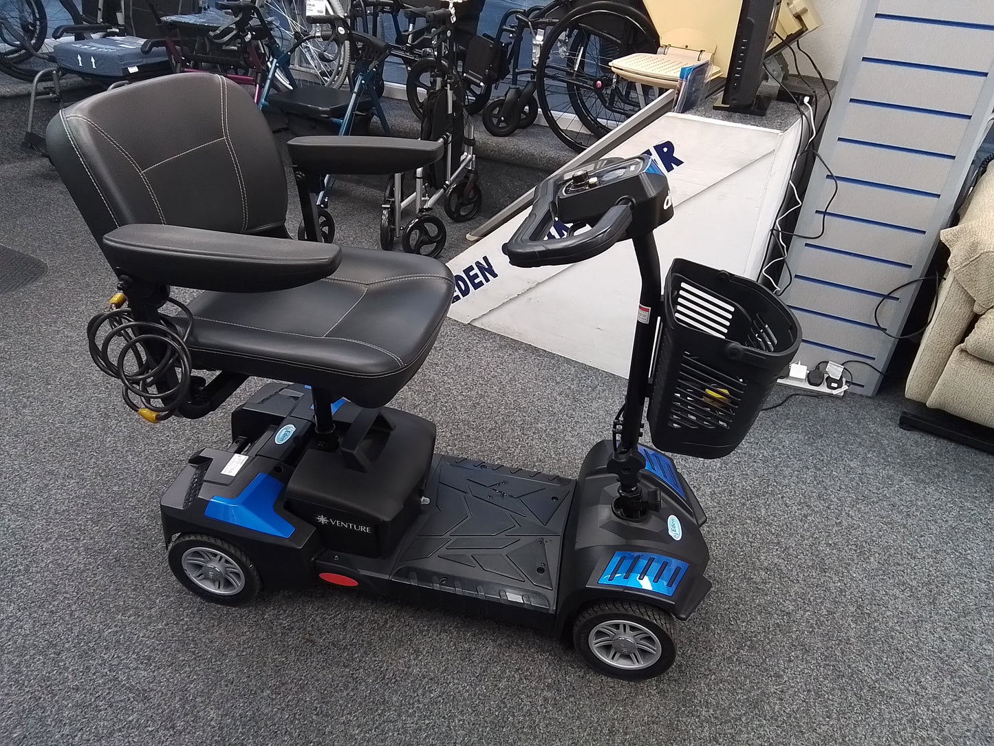 DRIVE SCOUT SPORT (Blue) - Eden Mobility