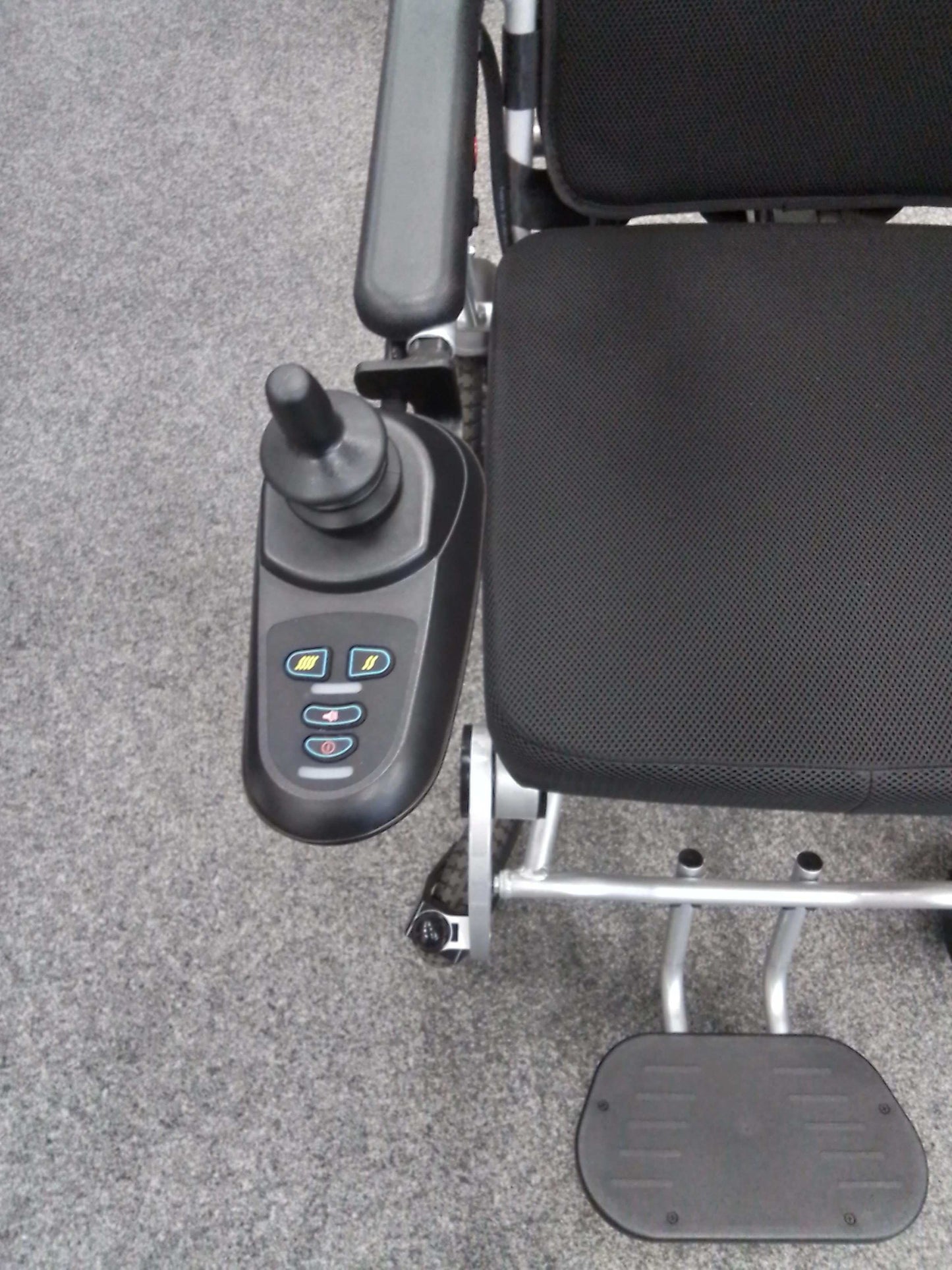 Livewell Instafold - Silver | Leeds