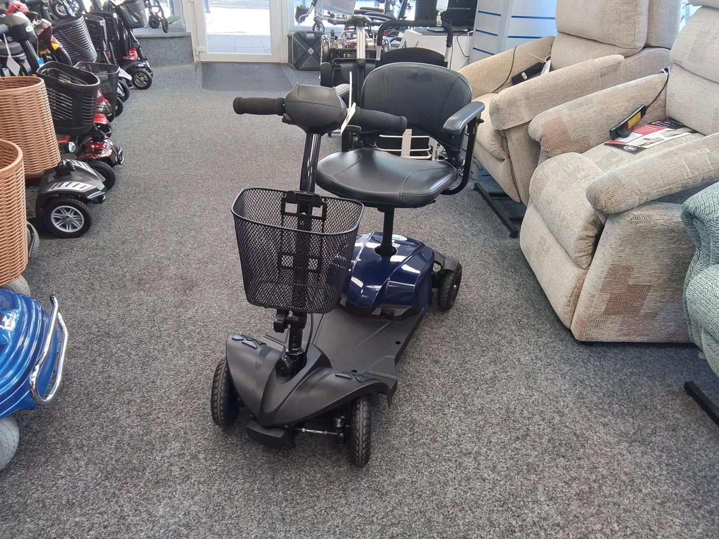 The Livewell Jaunt Lite (Dark Blue)