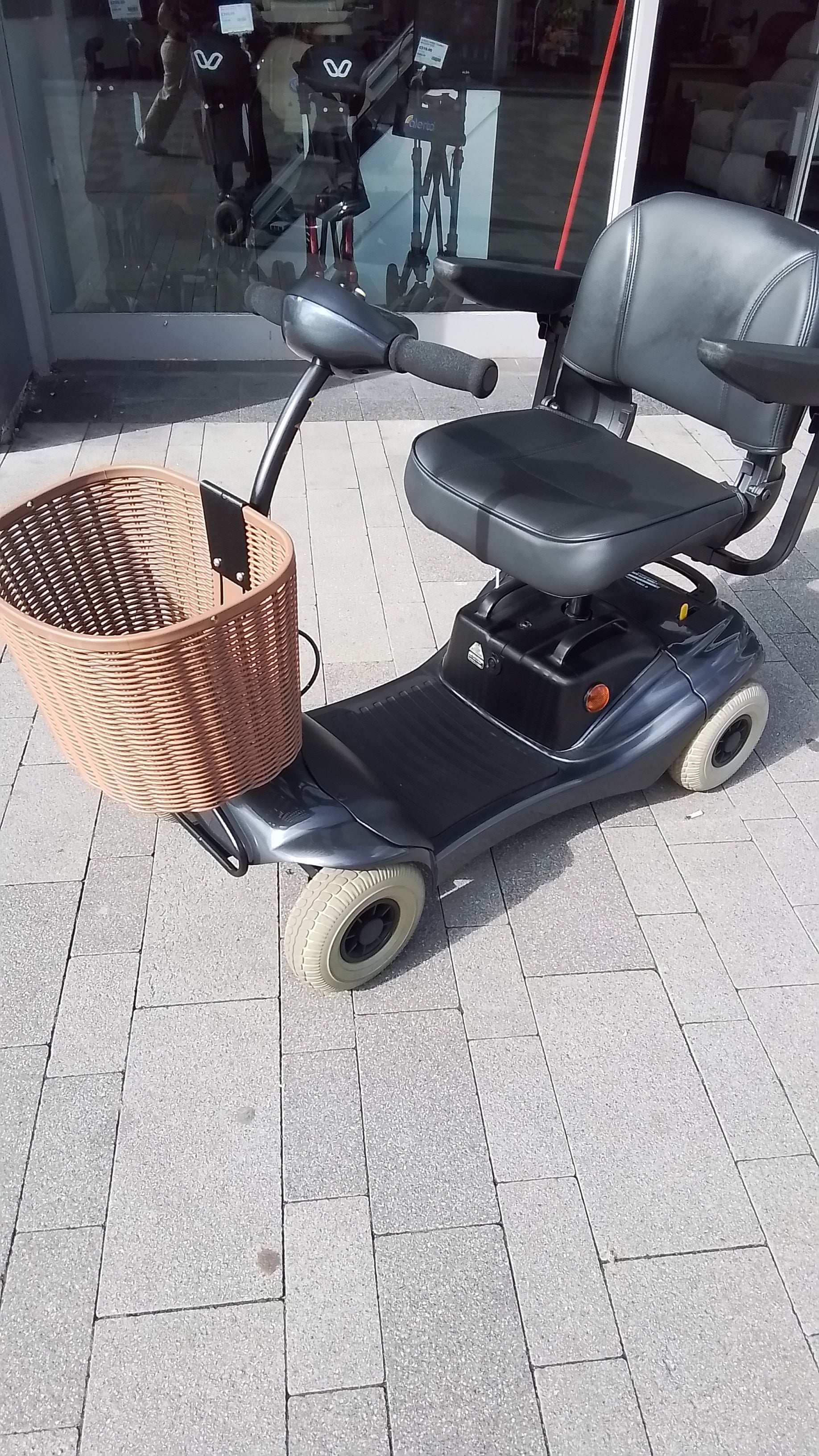 Roma Paris - Grey | Bolton - Eden Mobility