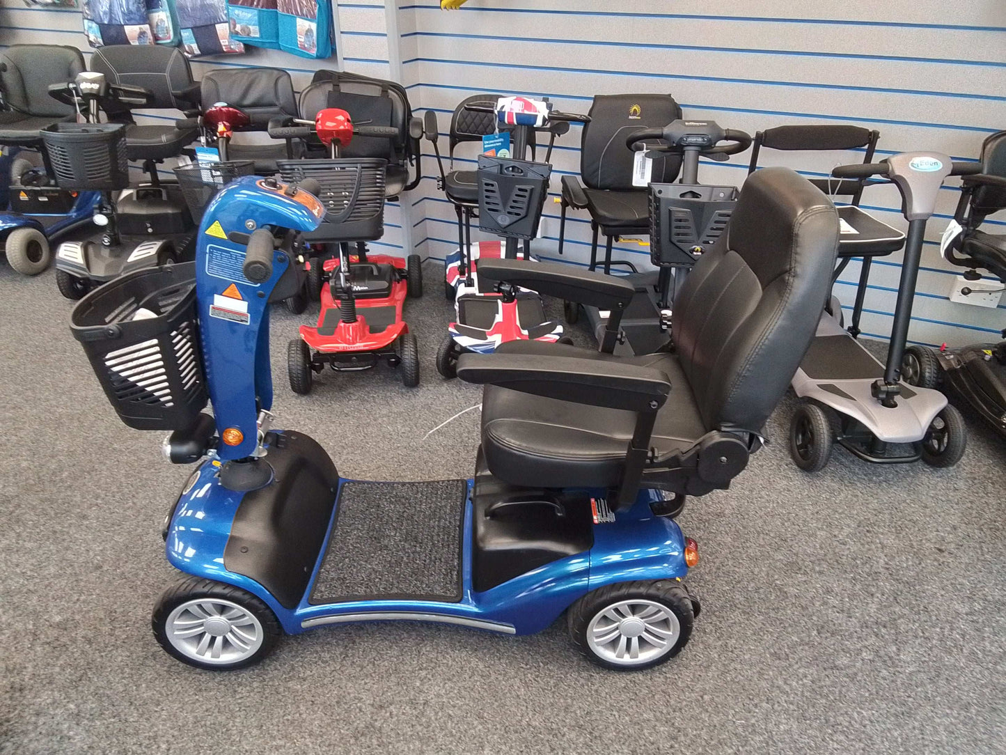 Side view of Shoprider Valencia mobility scooter