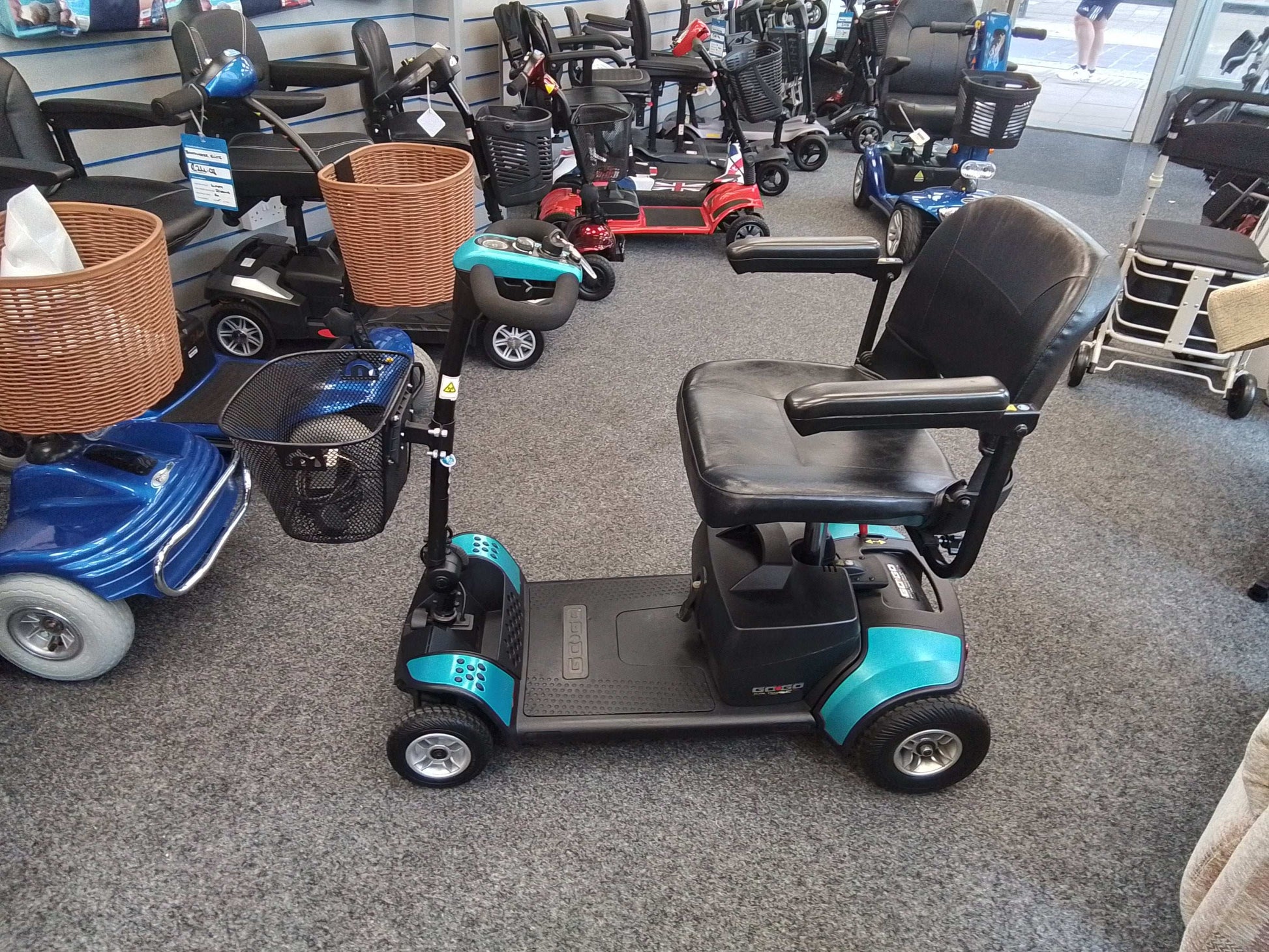 Pride Go Go Traveller (Teal)