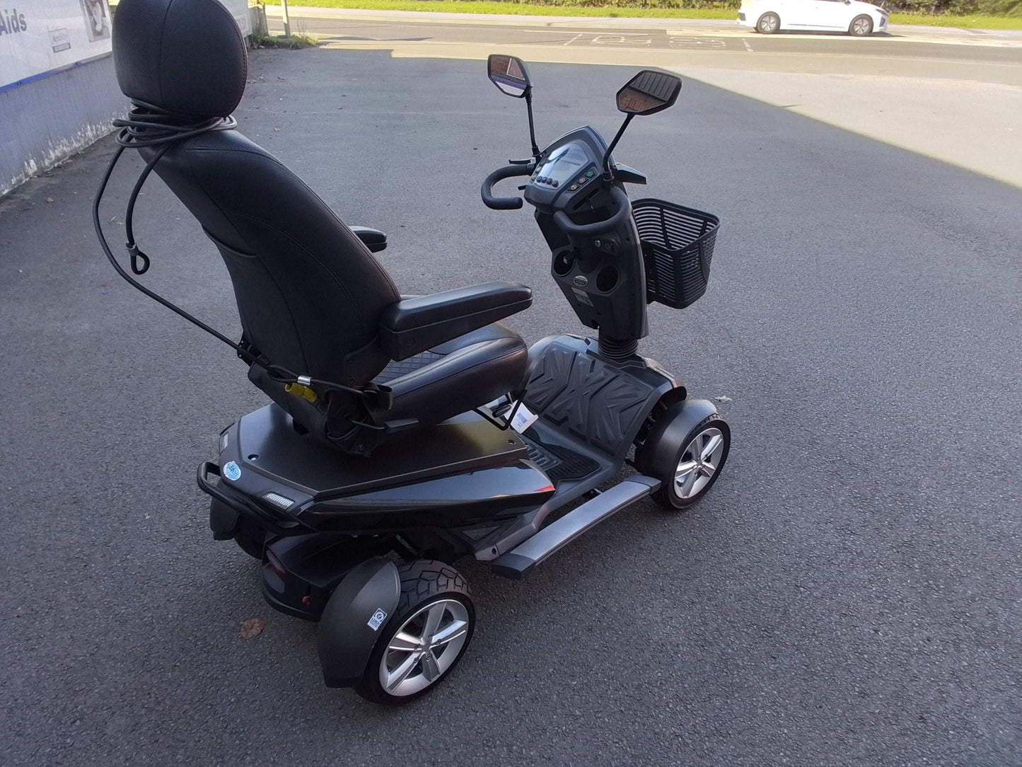 TGA Vista S - Black | Scunthorpe - Eden Mobility