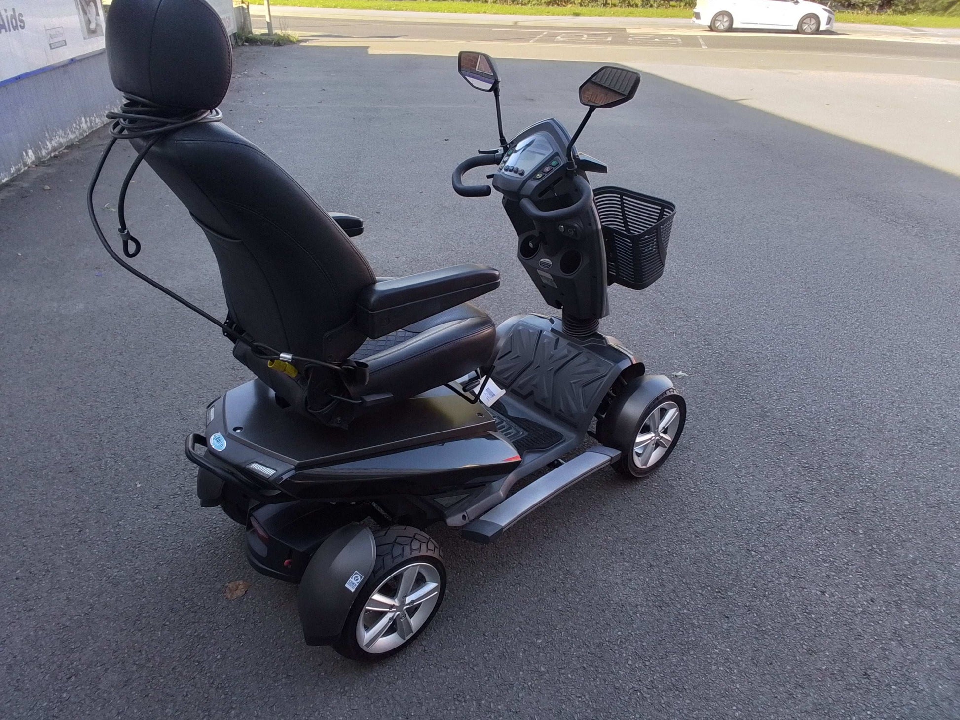 TGA Vista S - Black | Scunthorpe - Eden Mobility