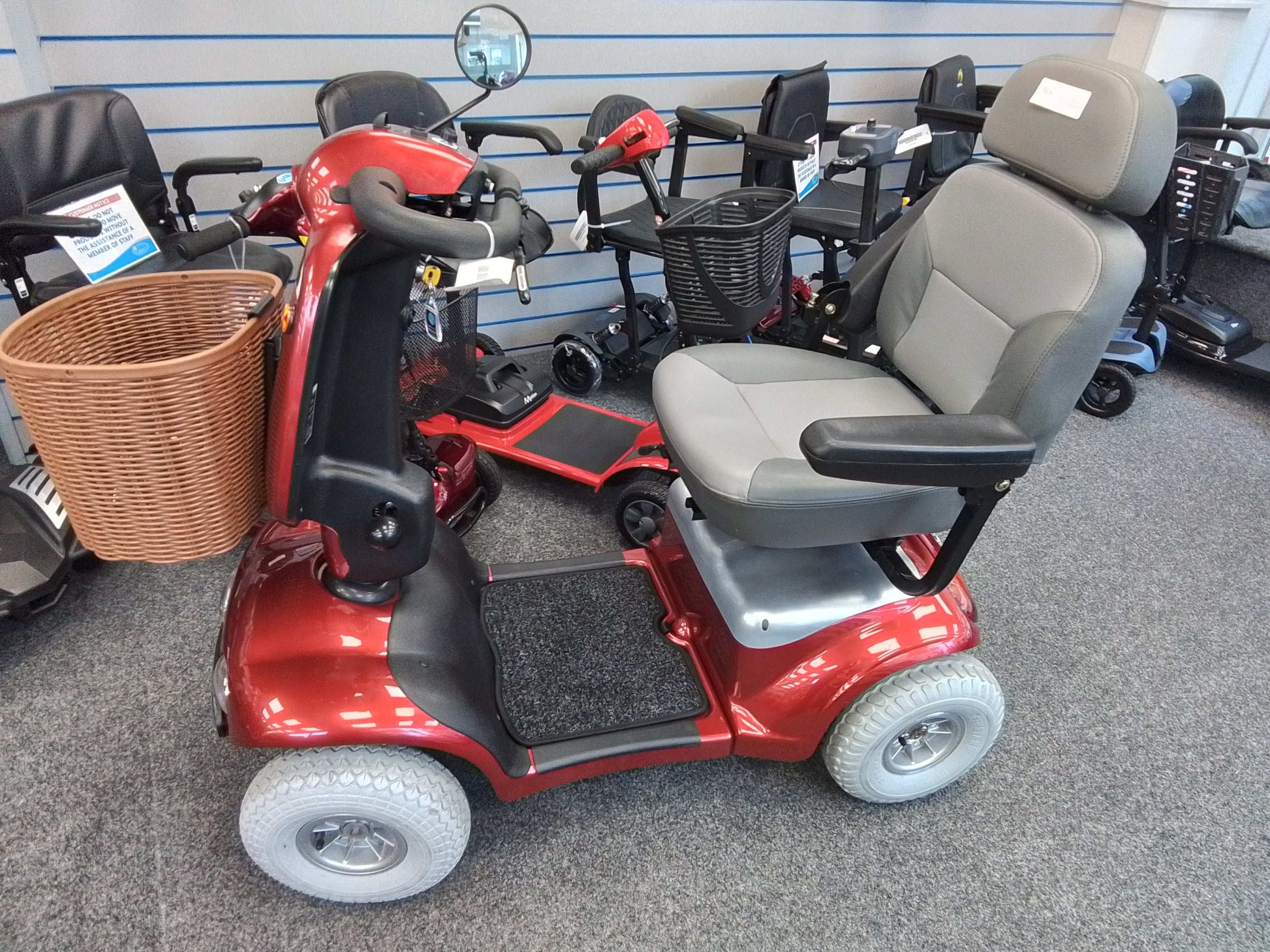 Roma Shoprider Cadiz - Red | Bridlington