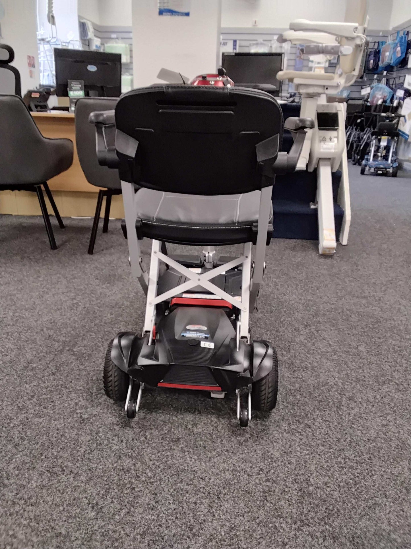 Mobifree Fold - Red | Chesterfield