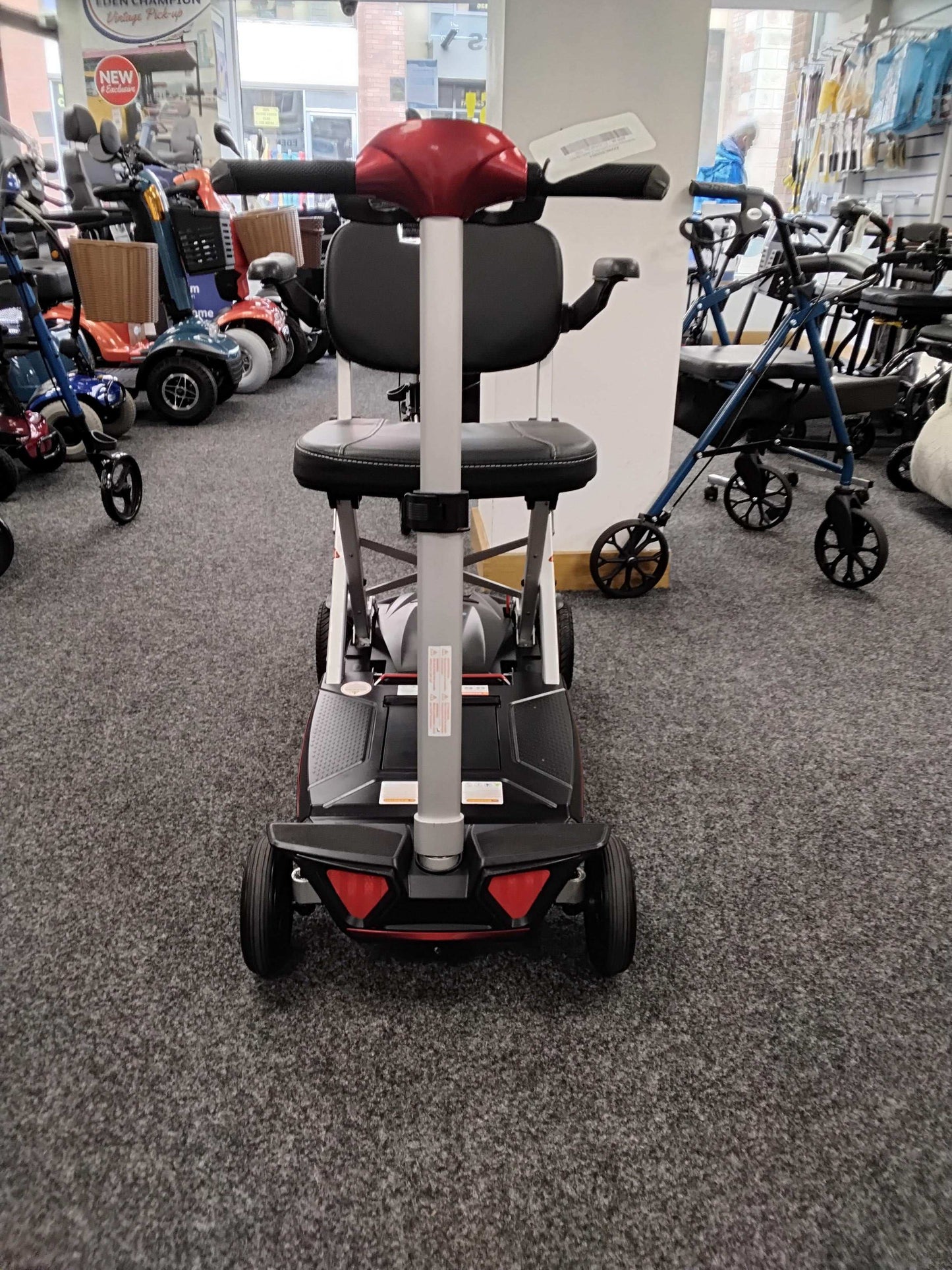 Mobifree Fold - Red | Chesterfield