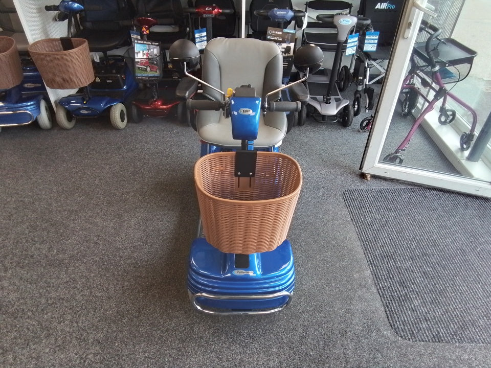 Roma Sovereign 4 (Blue) - Eden Mobility