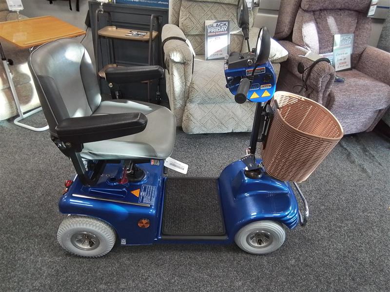 Roma Sovereign 4 - Blue | Hull, Holderness Rd