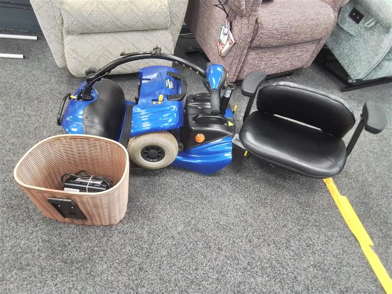 Separated View Reconditioned Scooter Hull (Roma Paris)