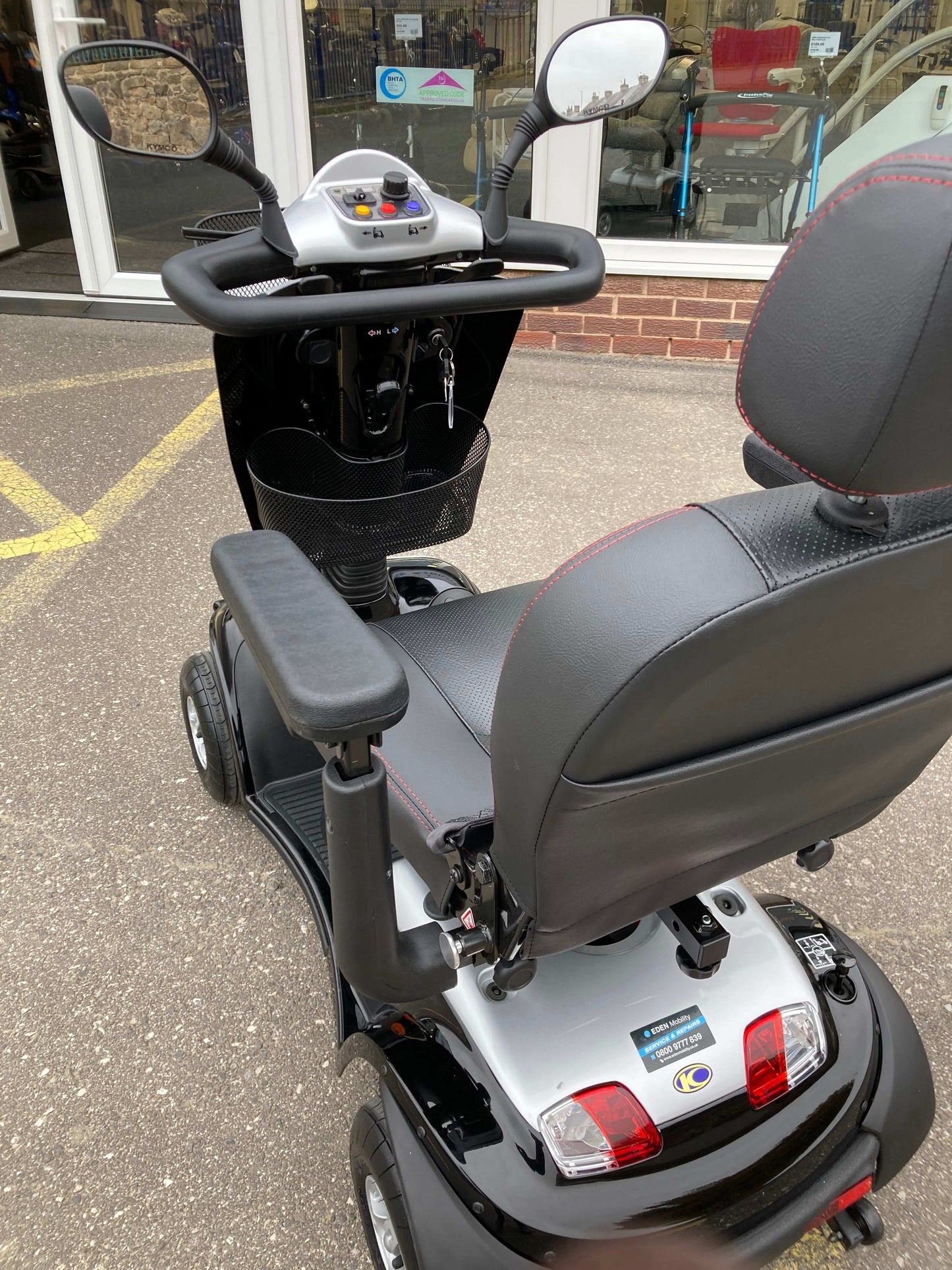 Kymco Midi - Black | Barnsley - Eden Mobility