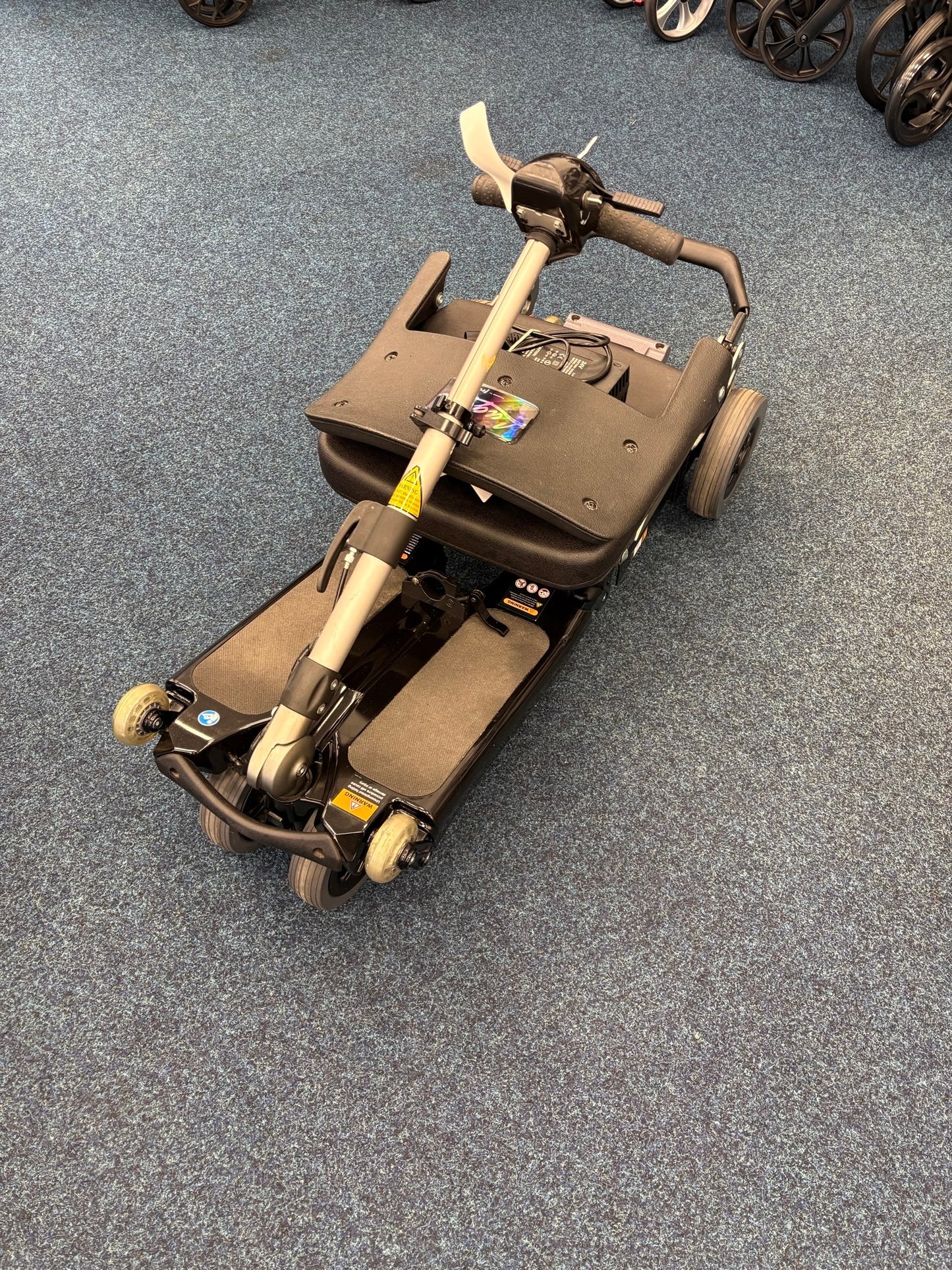 Luggie Fold | Folded view