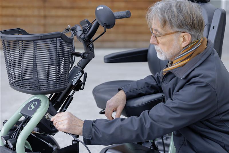 The Eden S800 Scoozy Advanced Suspension Mobility Scooter - Eden Mobility