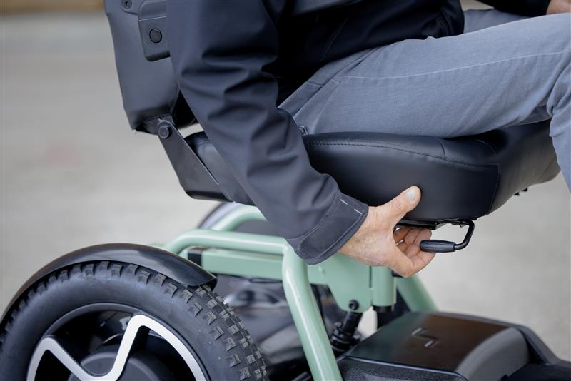 The Eden S800 Scoozy Advanced Suspension Mobility Scooter - Eden Mobility