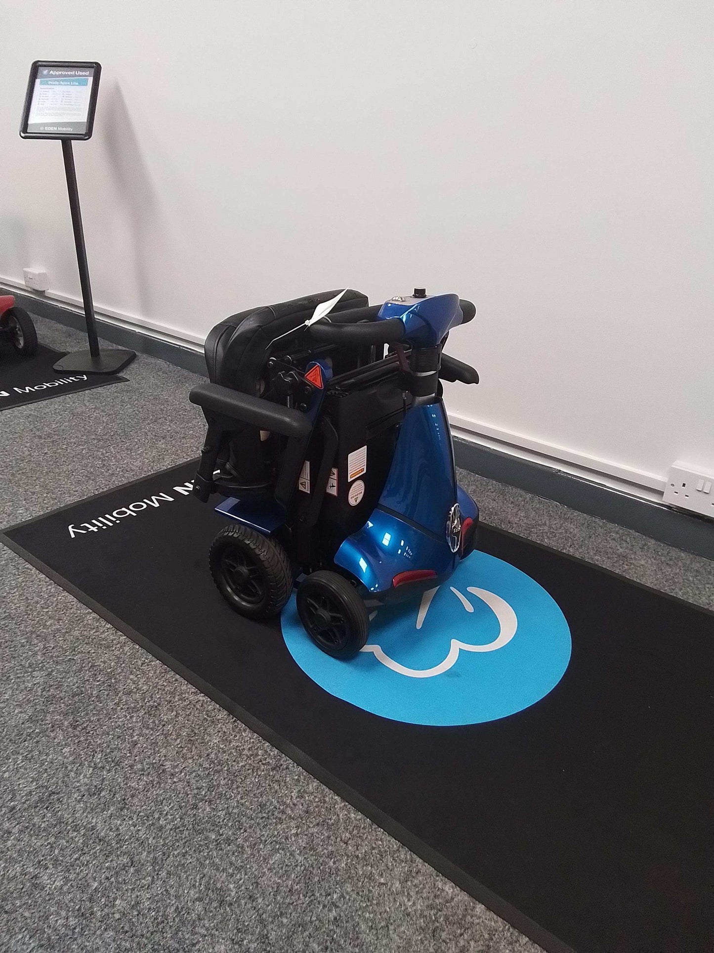 Solax Easy Lift - Blue | Doncaster