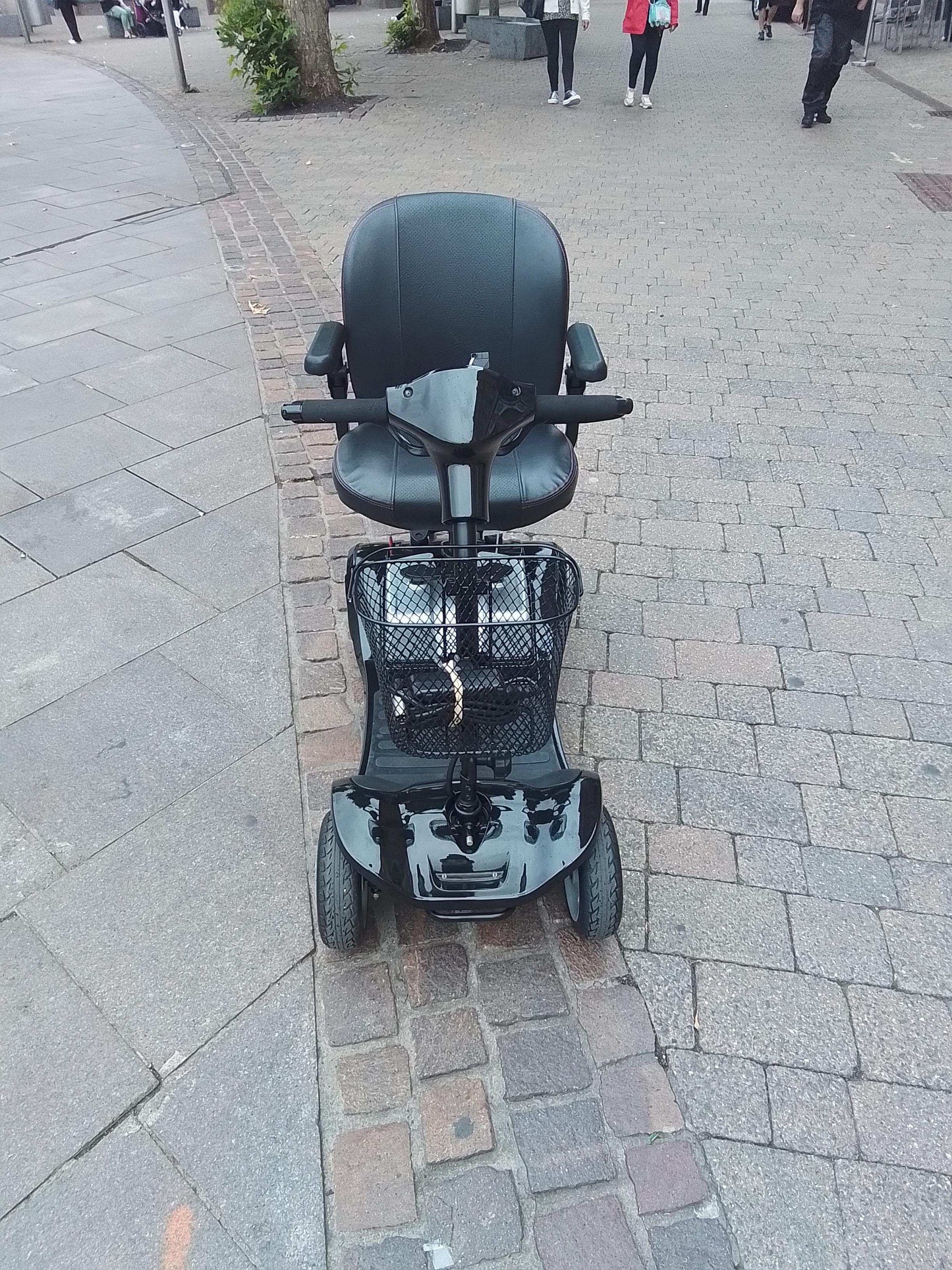 Kymco Mini Comfort - Black | Mansfield - Eden Mobility