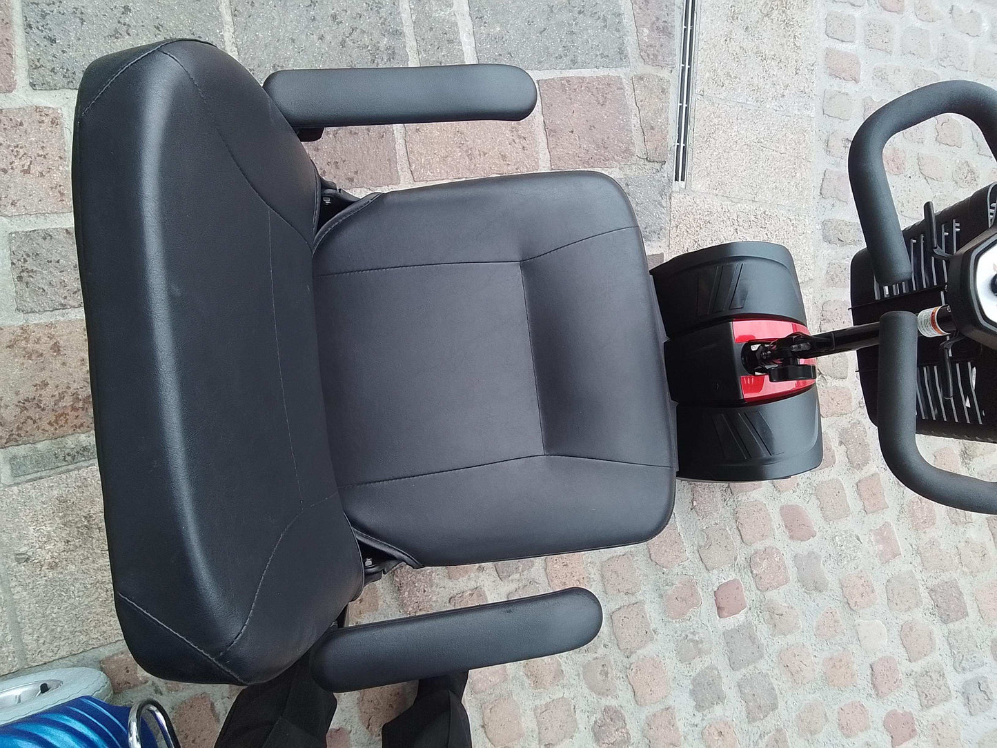Careco Zoom - Red | Northampton - Eden Mobility