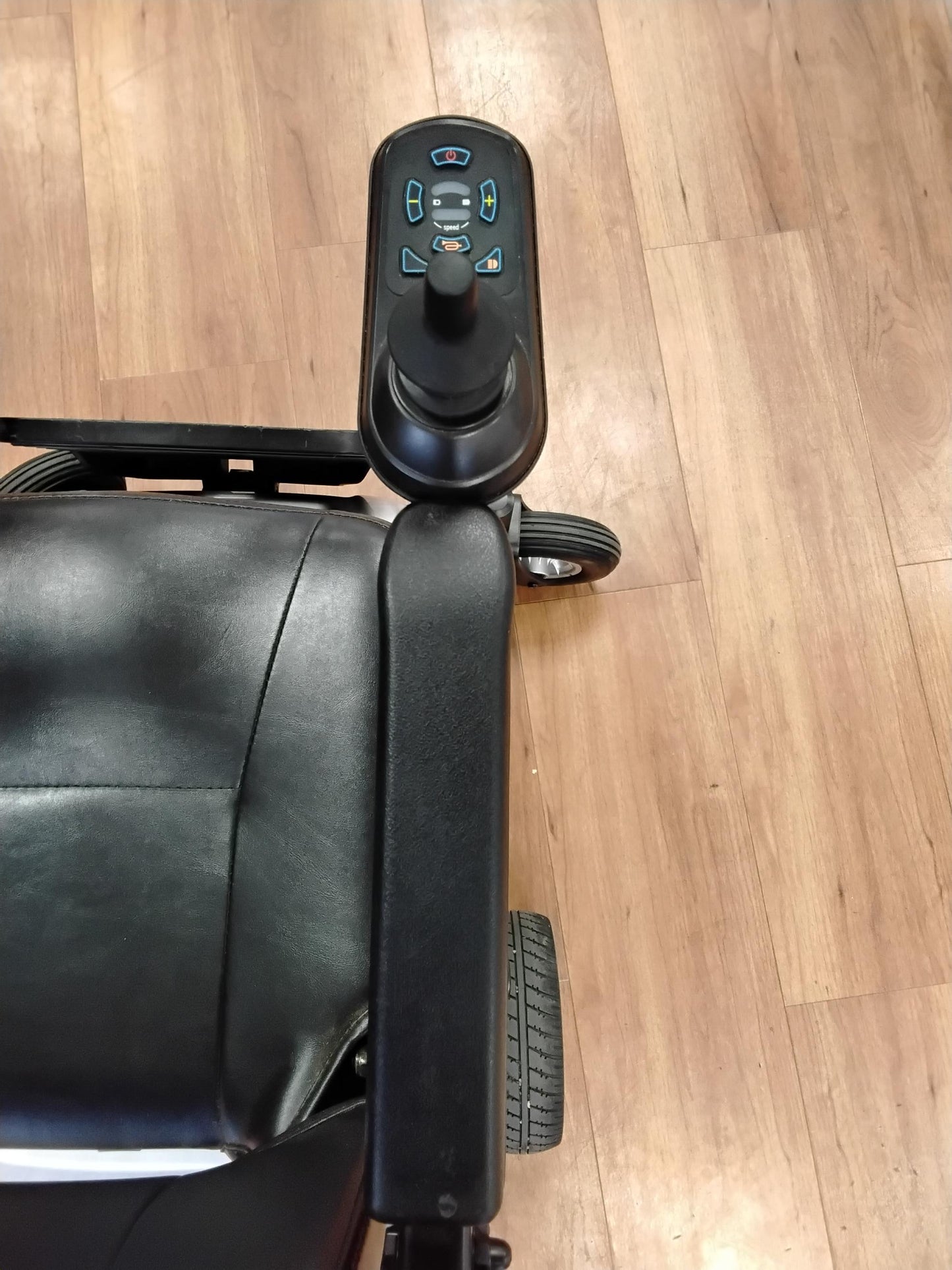 MobilityPlus+ Quick-Split - Silver | Corby - Eden Mobility