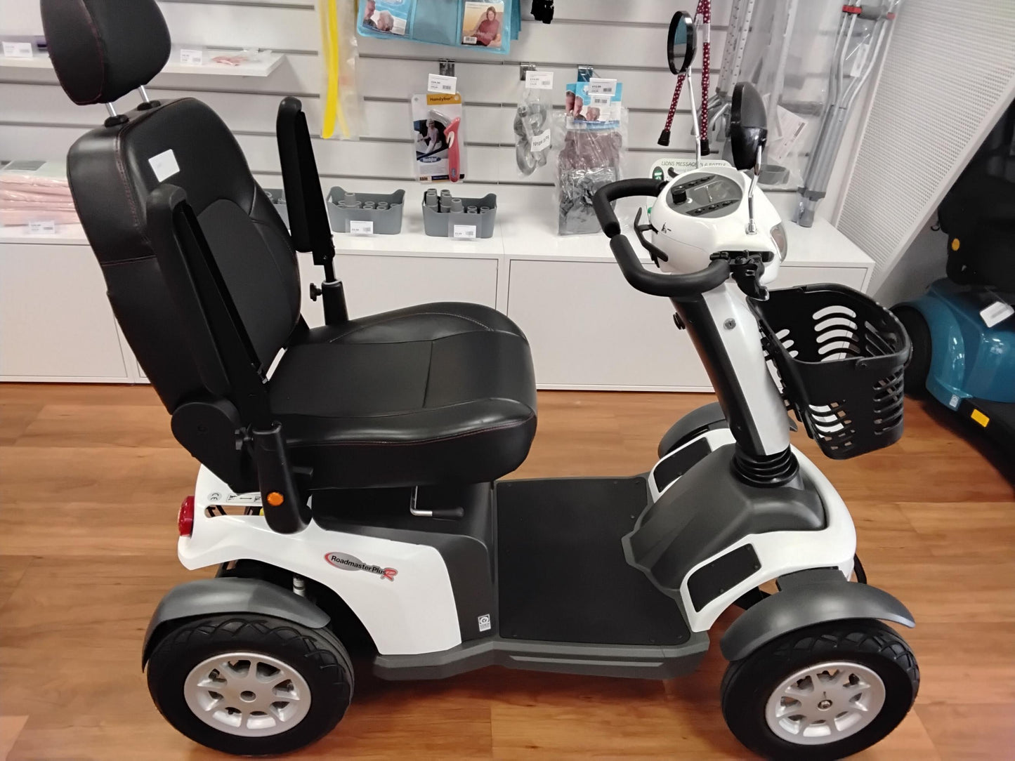 Vanos Galaxy 2 - White | Corby - Eden Mobility