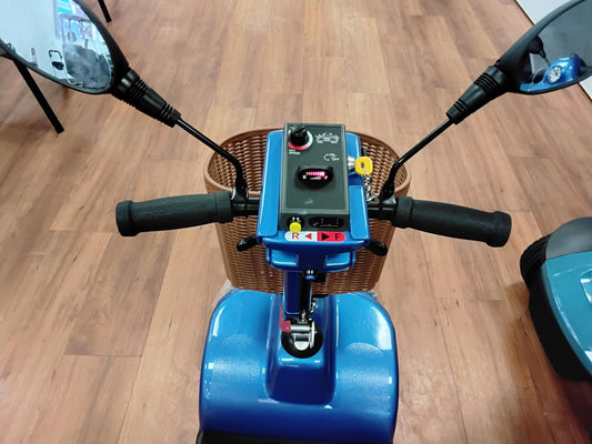 Roma Sovereign 4 - Blue | Corby - Eden Mobility