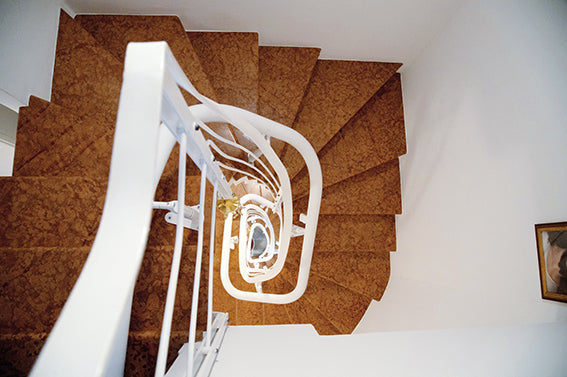 The Eden Curvemaster Air - Modern Curved Stairlift - Eden Mobility