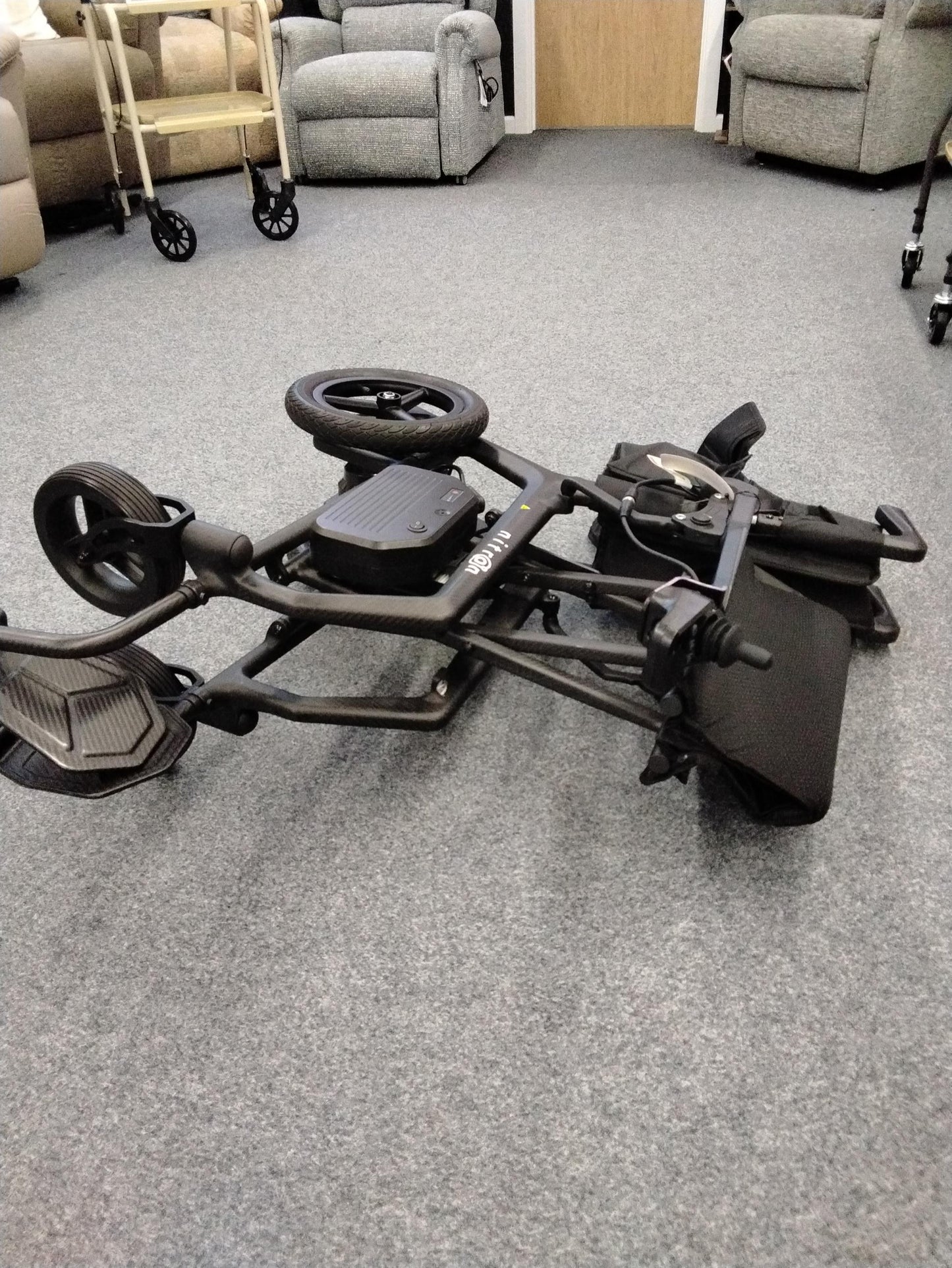 Nitron - Black | North point