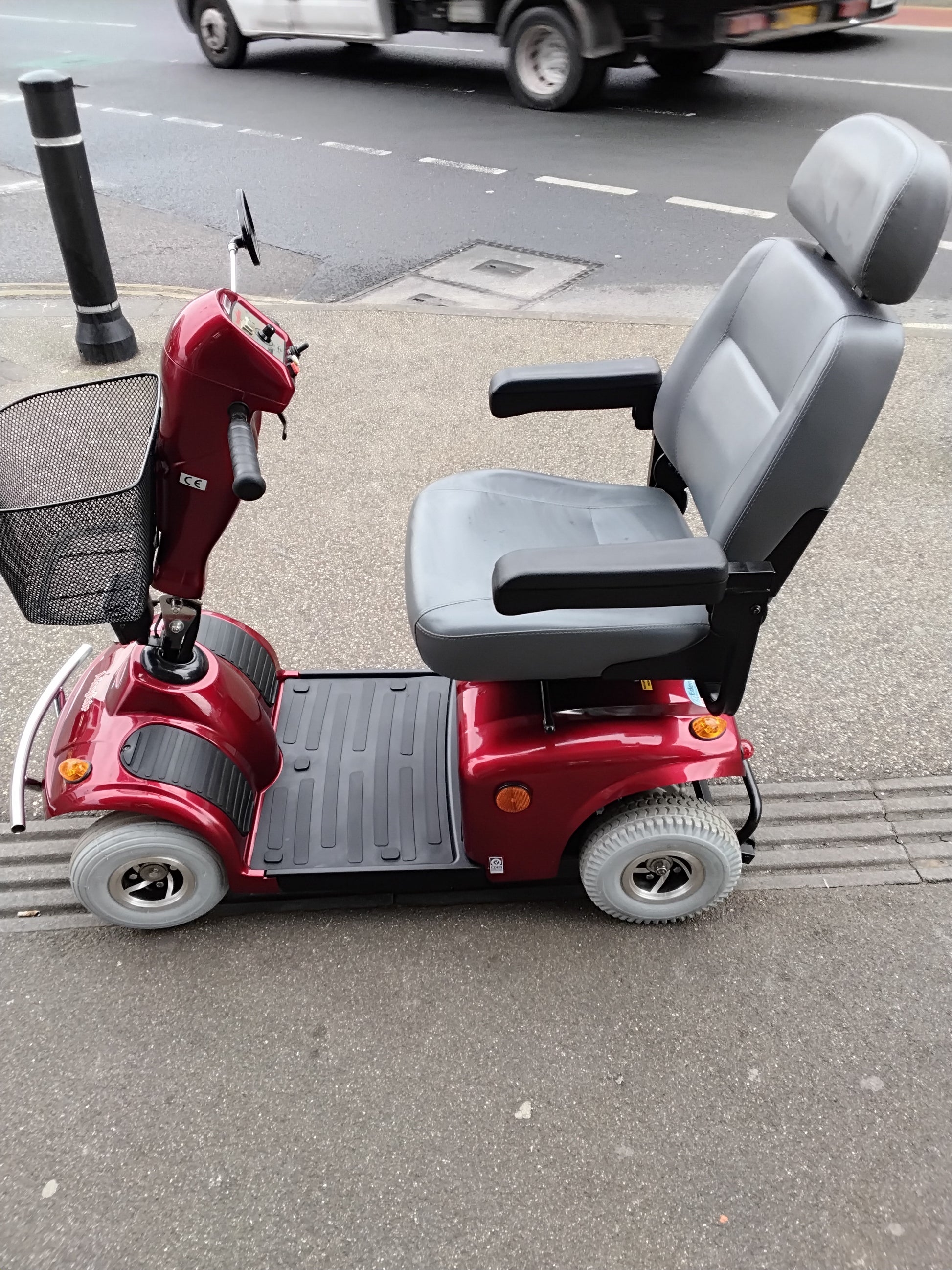 Freerider Mayfair (Red) - Eden Mobility