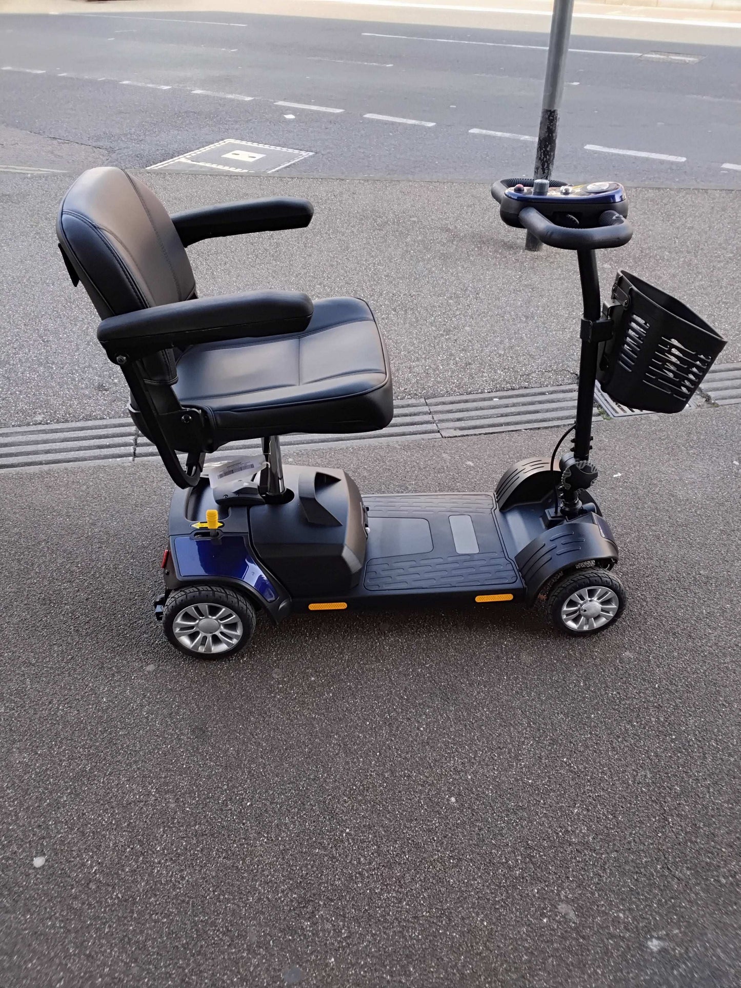 Livewell Jaunt (Blue) - Eden Mobility