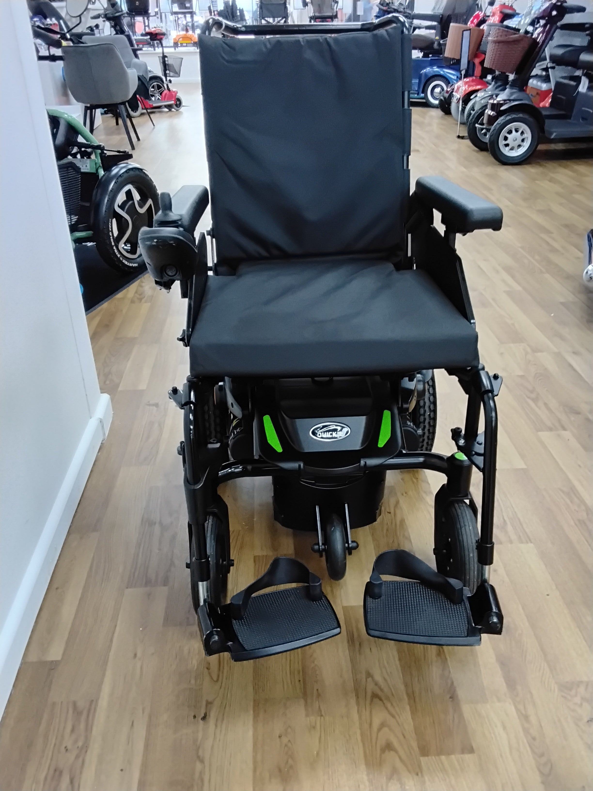 Quickie Q100R | Wrexham - Eden Mobility