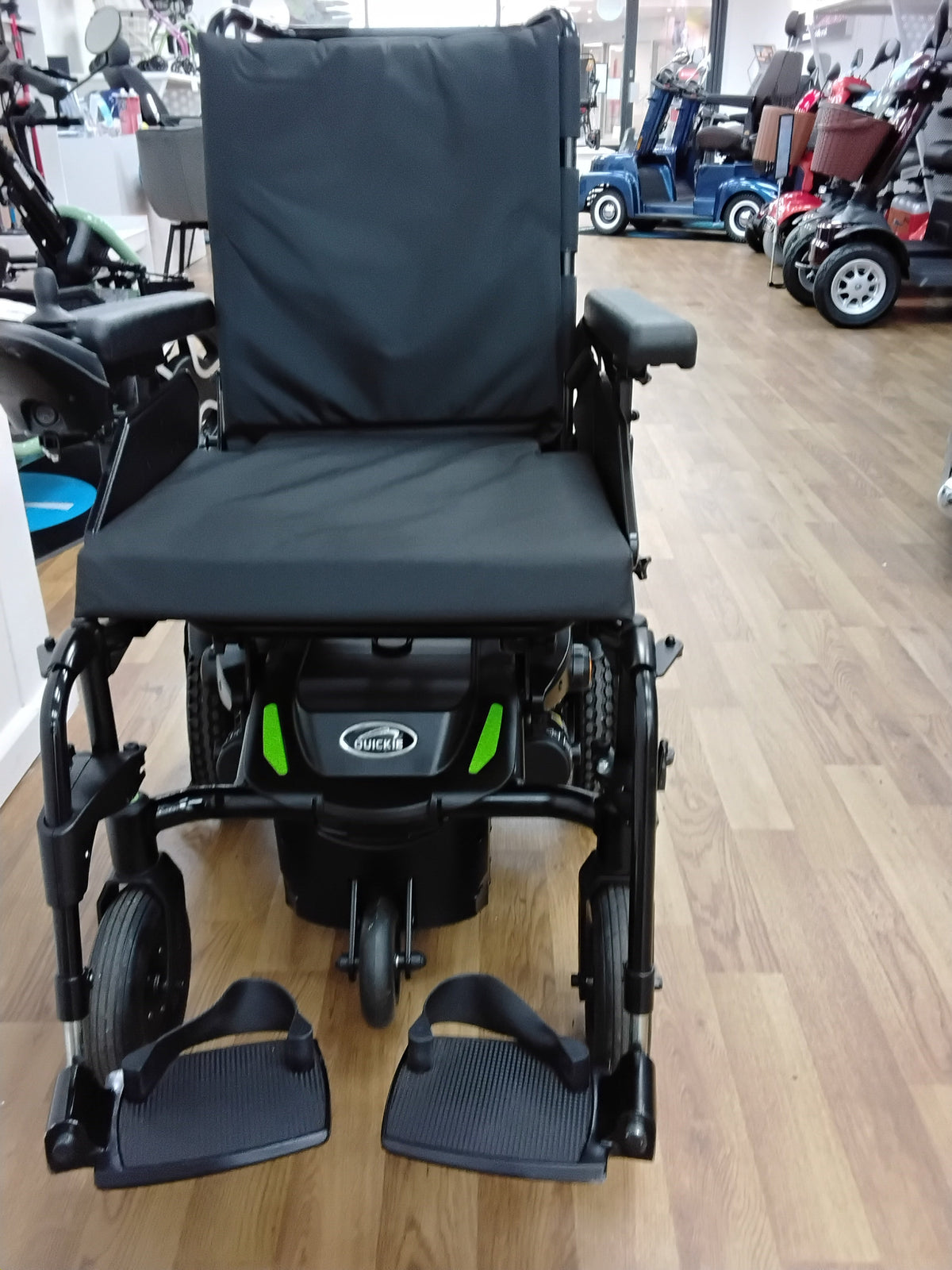 Quickie Q100R | Wrexham - Eden Mobility