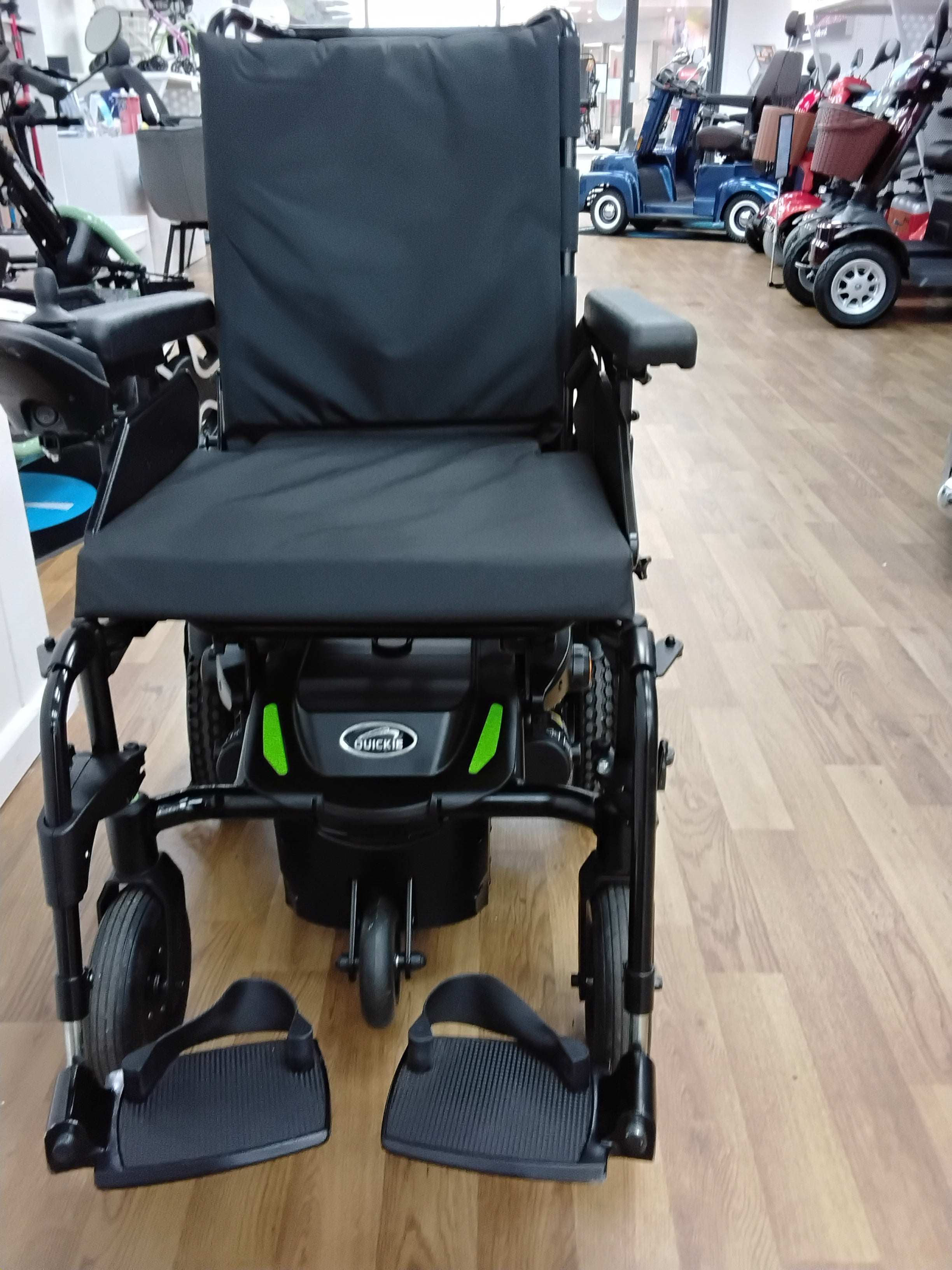 Quickie Q100R | Wrexham - Eden Mobility
