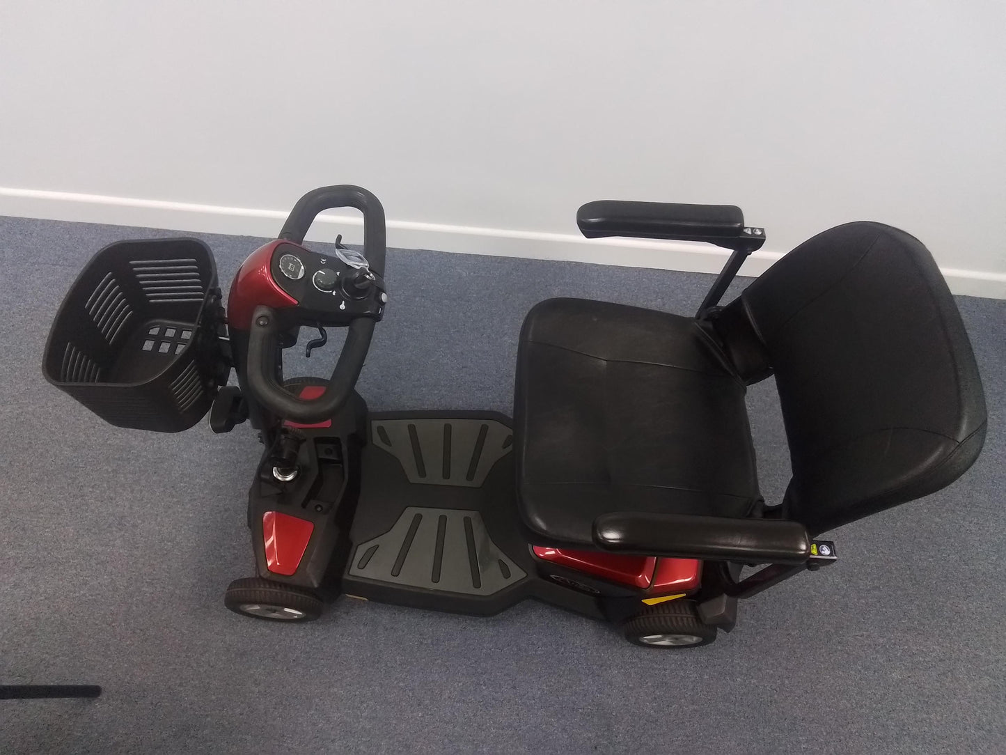 Pride Apex Rapid - Red | Derby