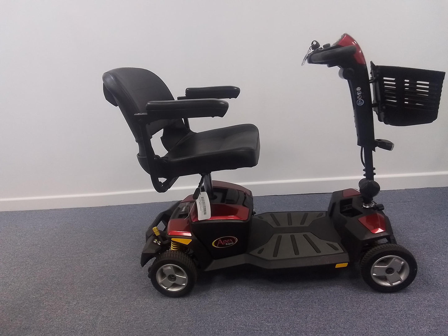 Pride Apex Rapid - Red | Derby