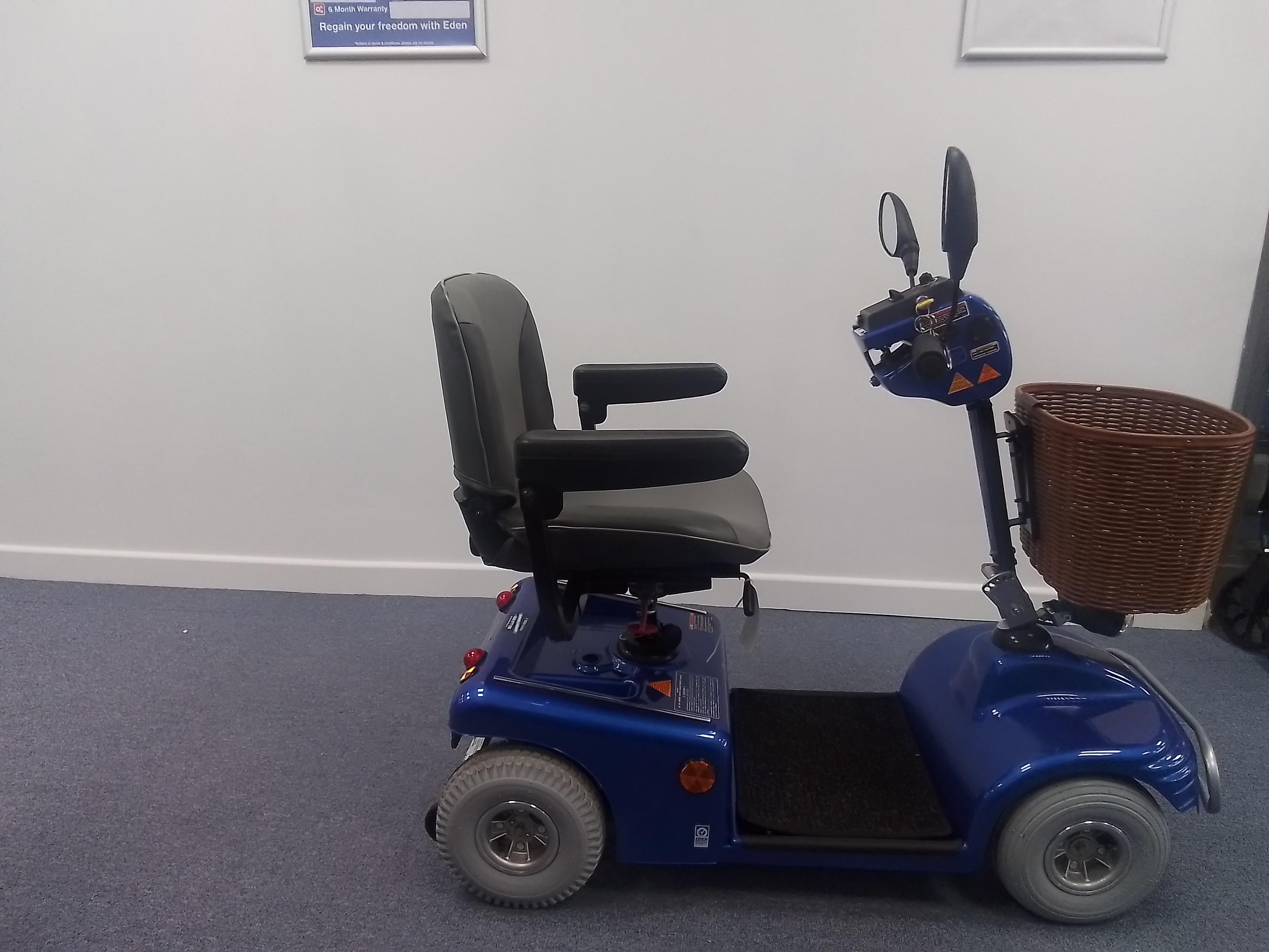 Roma Sovereign 4 - Blue | Derby - Eden Mobility
