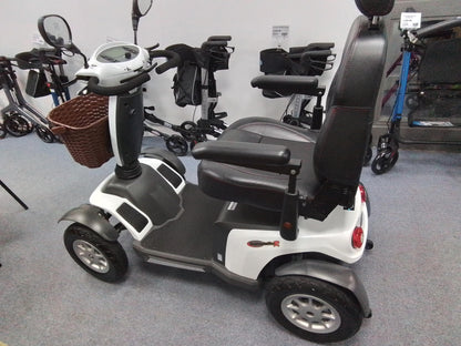 Side View Reconditioned White Scooter Derby (Roadmaster)