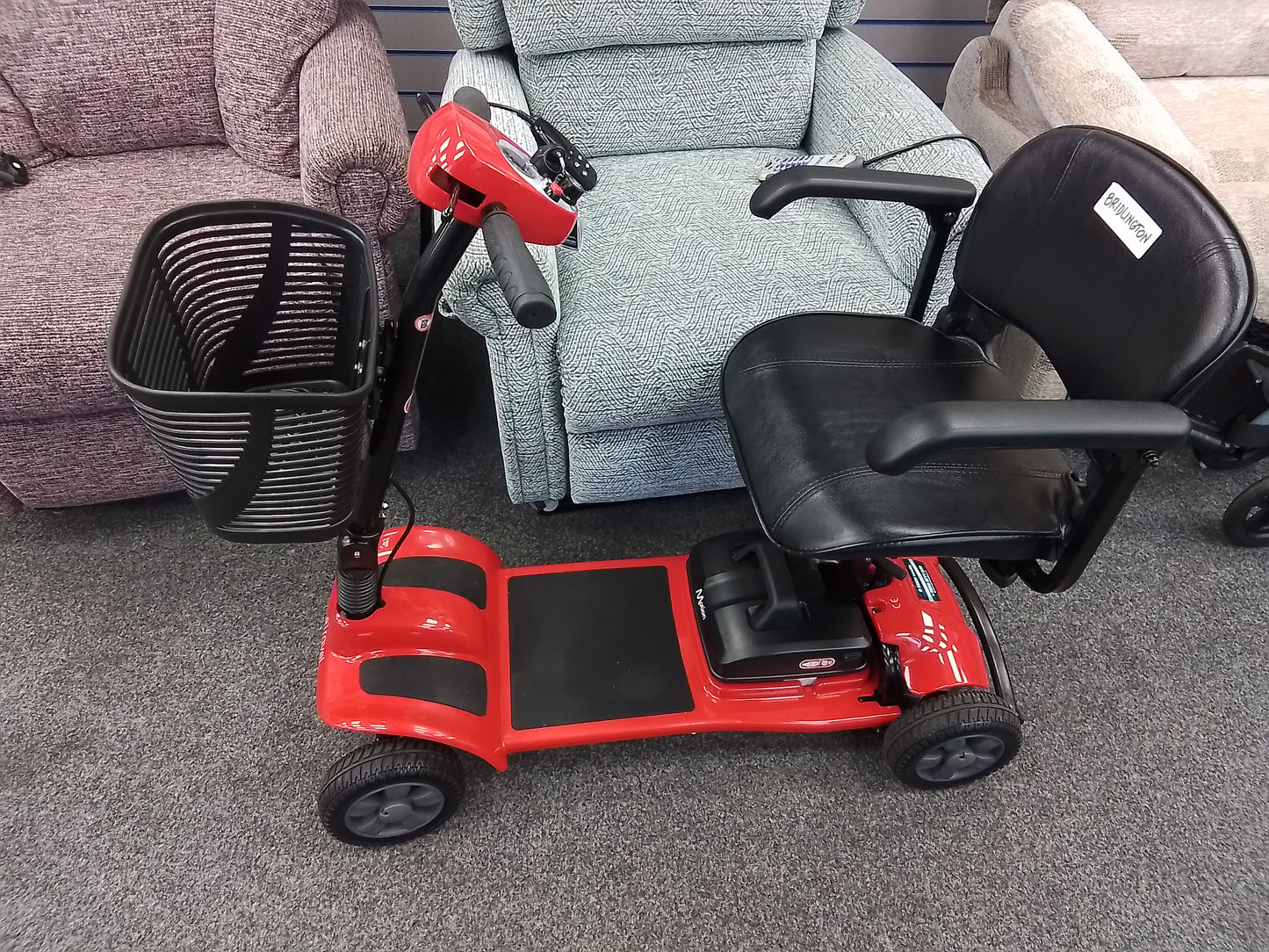 Motion eTravel side view (red) - Eden Mobility