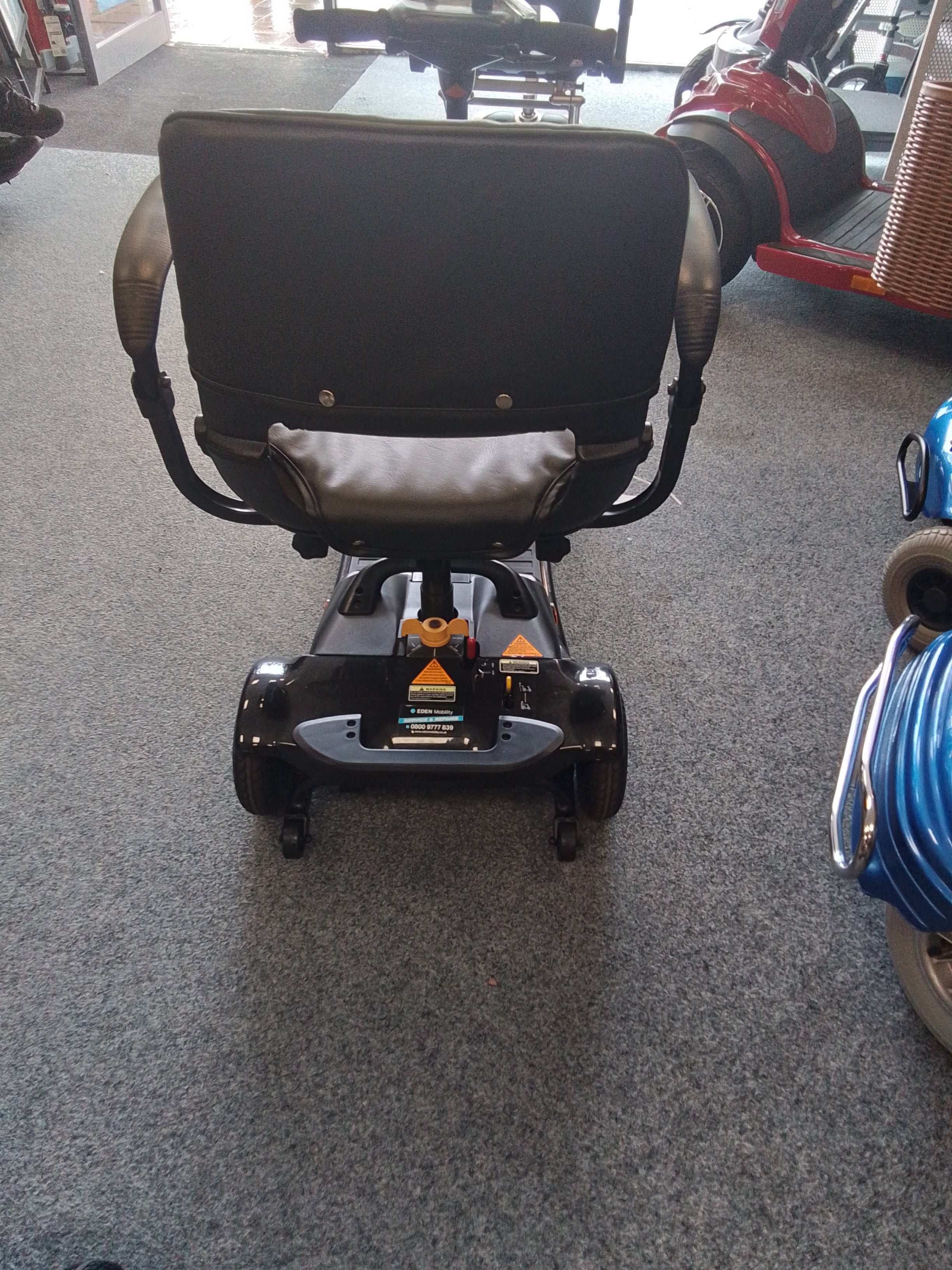Electric Mobility Ultralite 480 In Black | Refurbished Mobility Scooter Northampton
