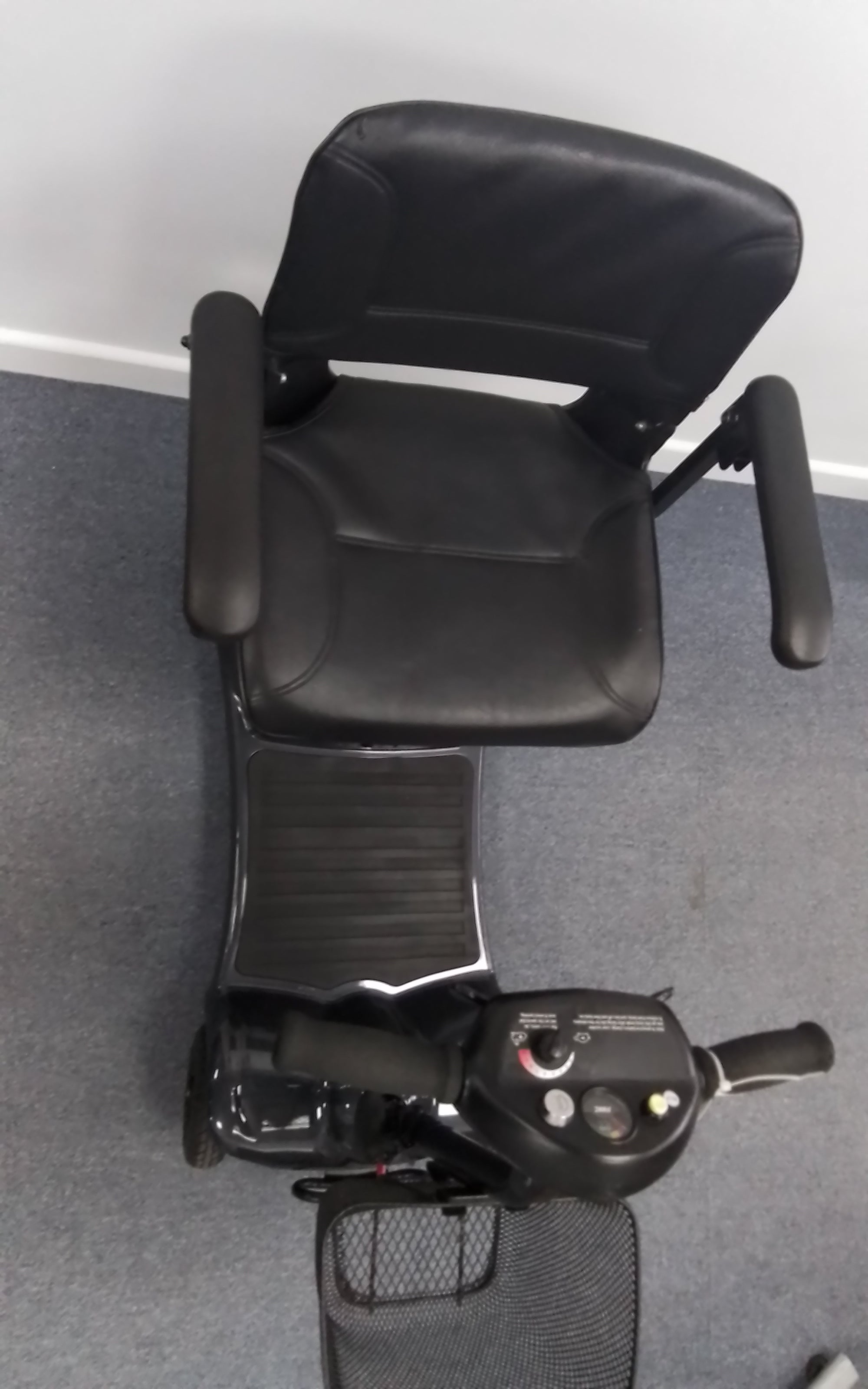 Electric Mobility Ultralite 480 in Grey | Refurbished Mobility Scooter Derby