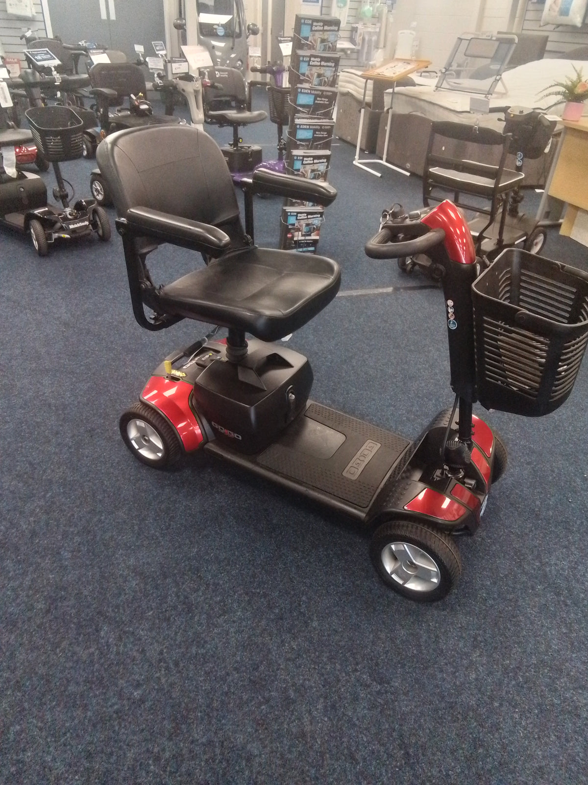 Pride Go Go Elite Traveller in Red | Refurbished motbility scooter Barnsley