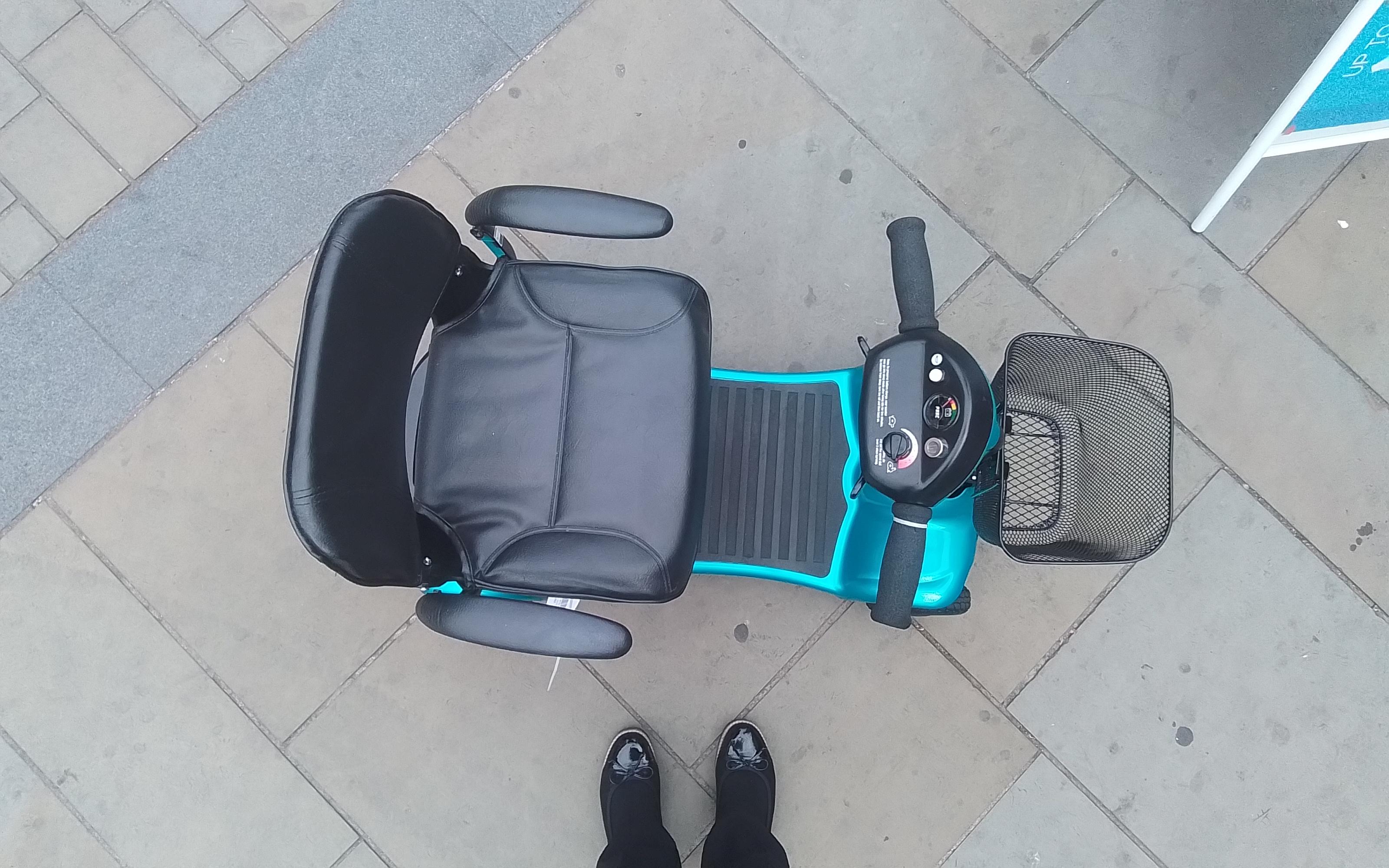 Electric Mobility Ultralite 480 in Teal | Refurbished Mobility Scooter Derby