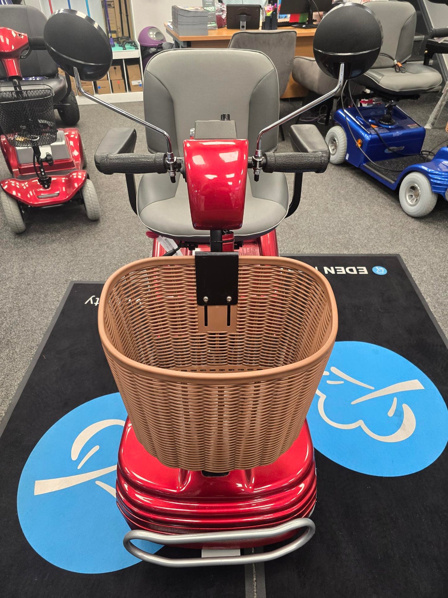 Roma Sovereign 4 - Red | Huddersfield