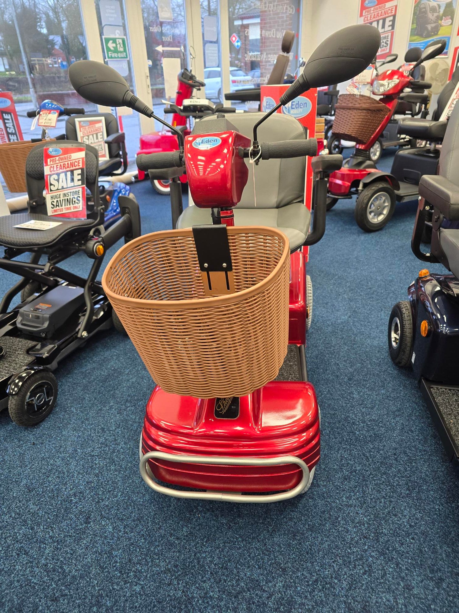 Roma Sovereign 4 (red) - Eden Mobility