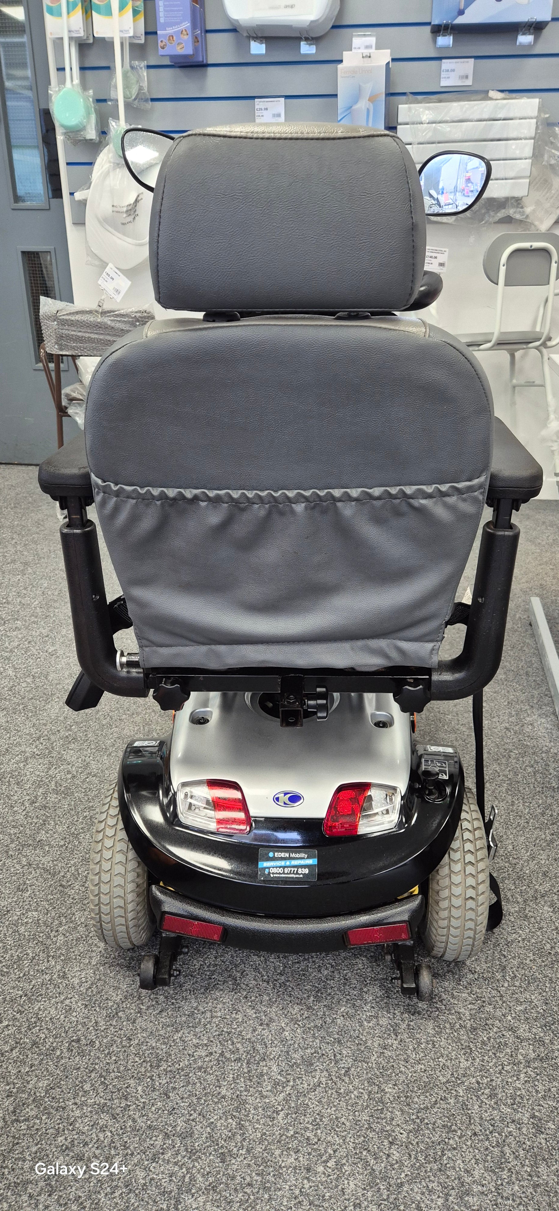 Kymco Maxi XLS Rear view (Black) - Eden Mobility