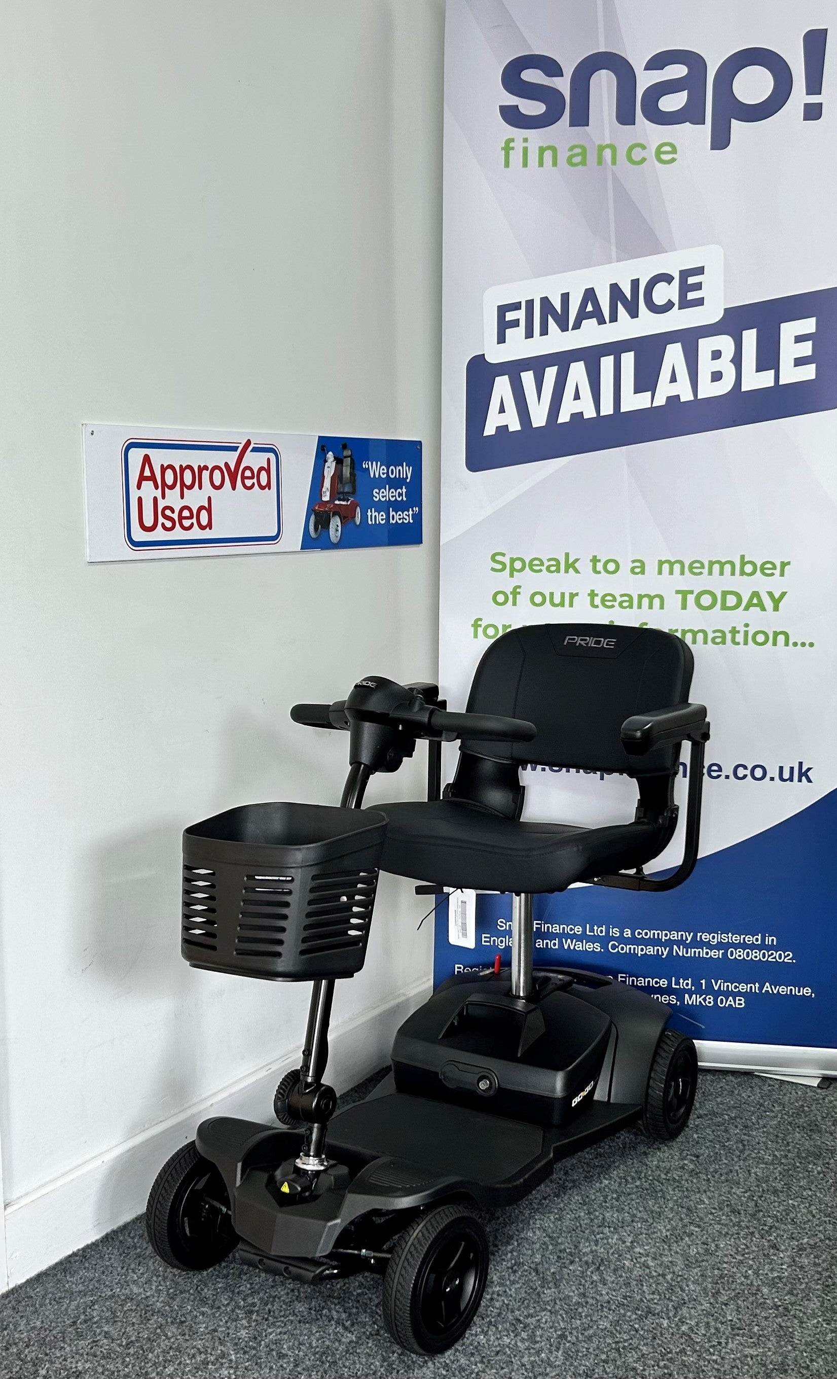 Pride Go Go Elite Traveller in Black | Refurbished Mobility Scooter Stockport