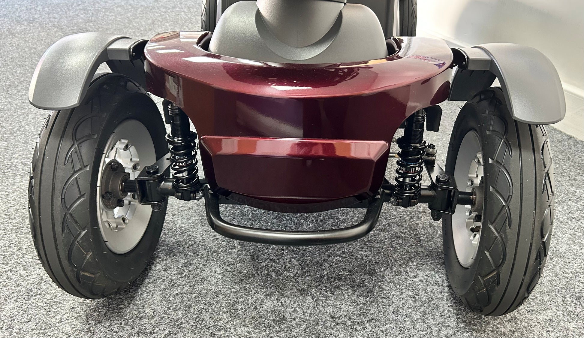 Roadmaster Plus R  |  Front view close up