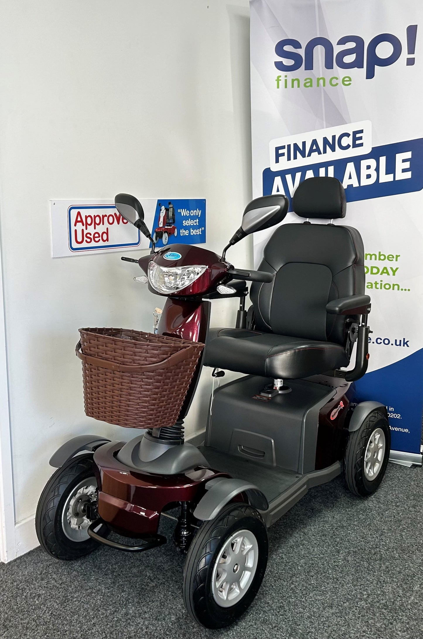 Roadmaster Plus R  | Angled View