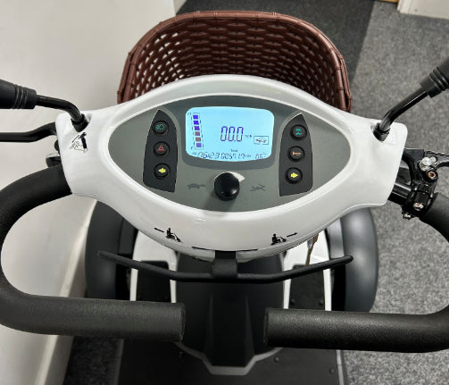 Roadmaster R - White | Stockport - Eden Mobility