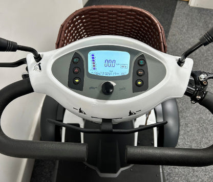 Roadmaster R - White | Stockport - Eden Mobility