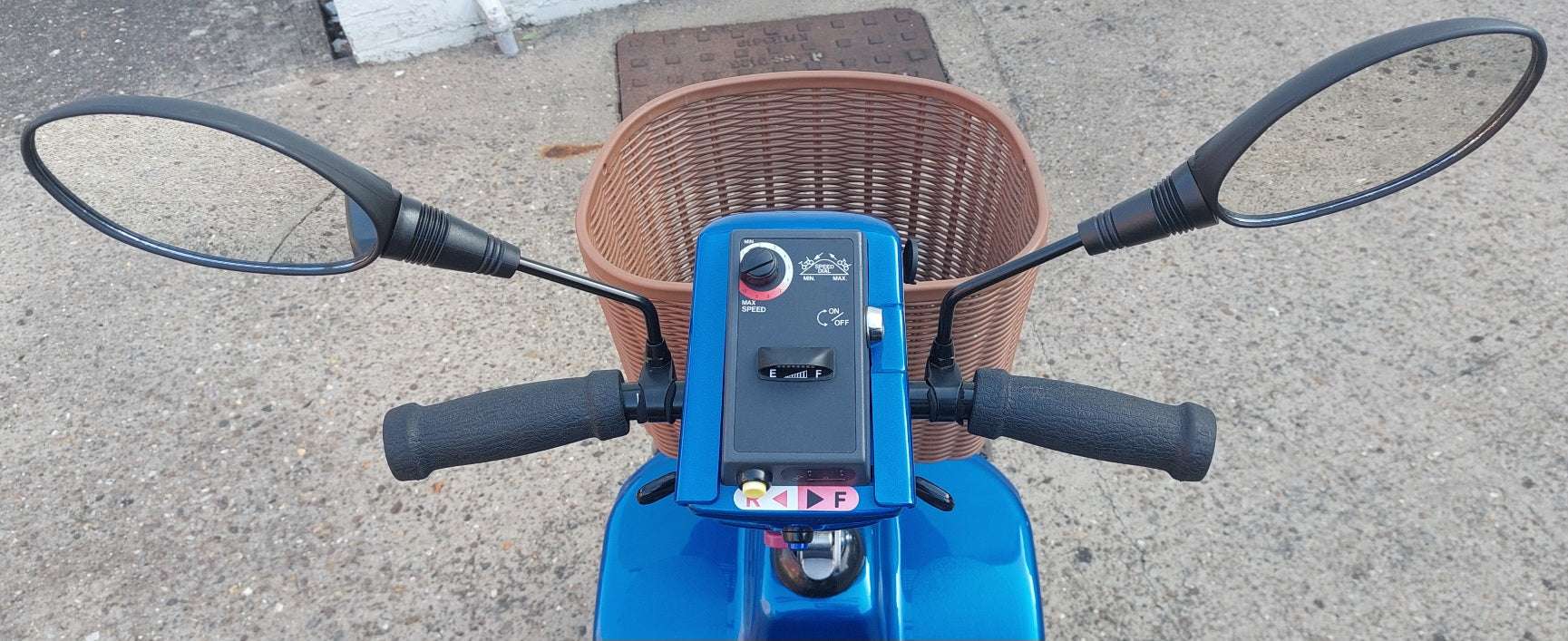 Close up of 
Roma Sovereign Blue Mobility Scooter