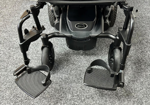 Q100 front view (Black) - Eden Mobility